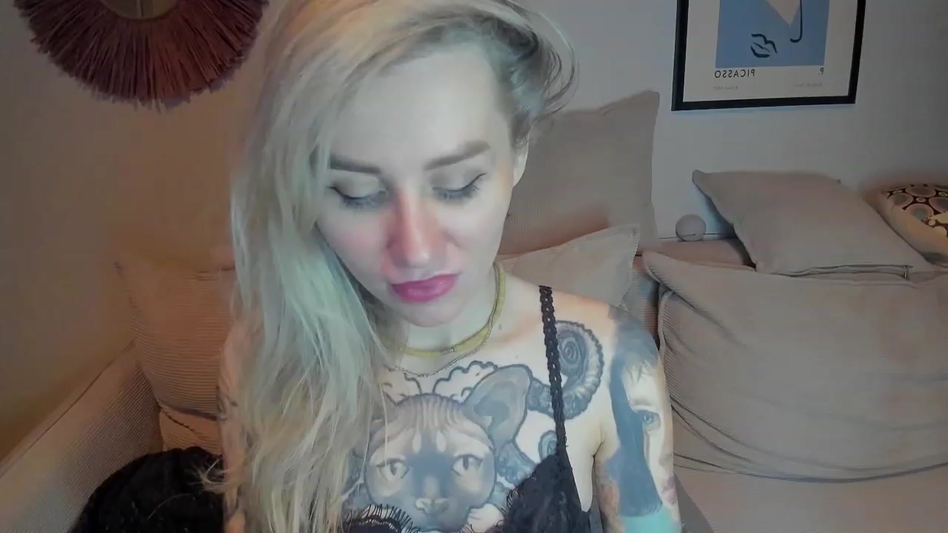 Gallery image thumbnail from Alexa_Smithhh's myfreecams stream on, 01/12/2024, 22:44 image 6 of 20