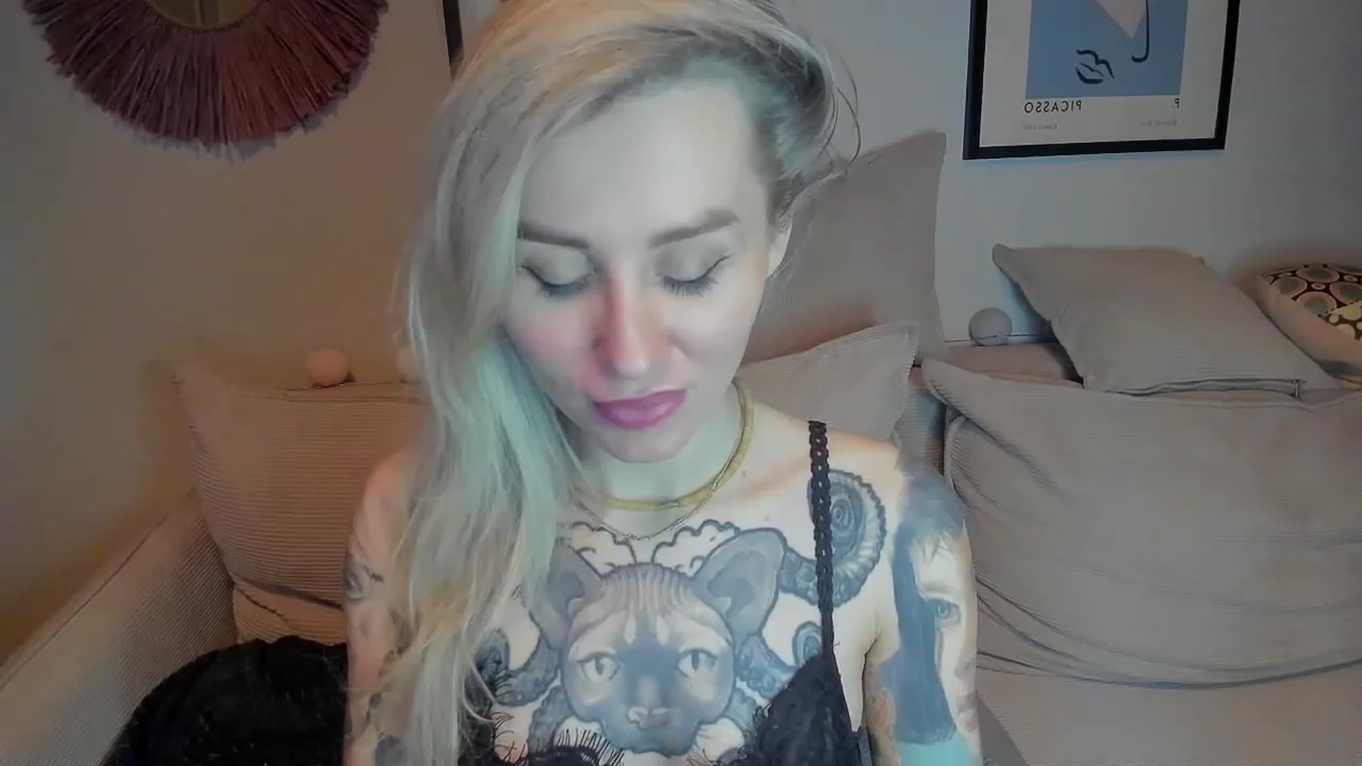 Gallery image thumbnail from Alexa_Smithhh's myfreecams stream on, 01/12/2024, 22:44 image 10 of 20