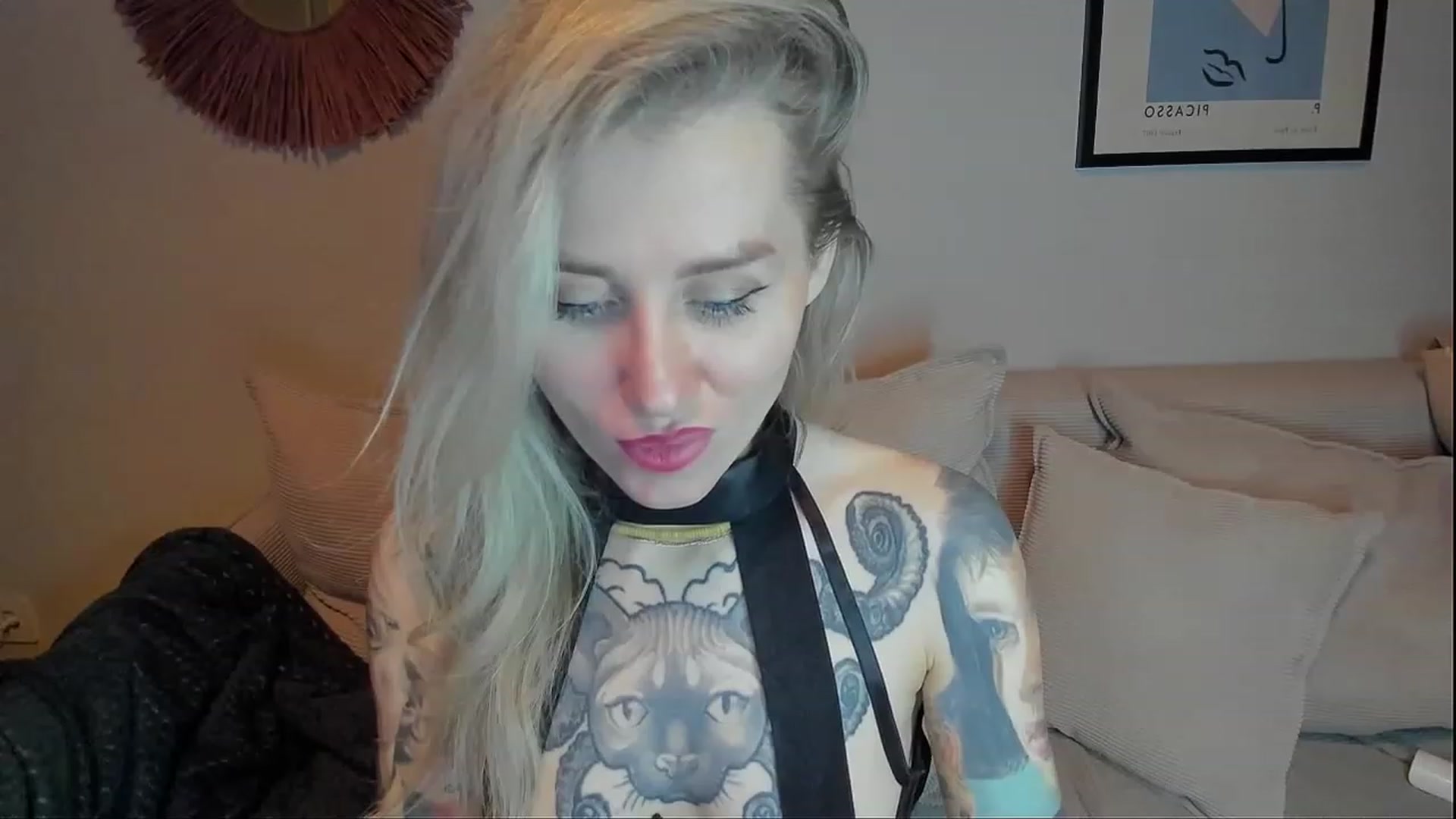 Gallery image thumbnail from Alexa_Smithhh's myfreecams stream on, 01/19/2024, 21:10 image 16 of 20