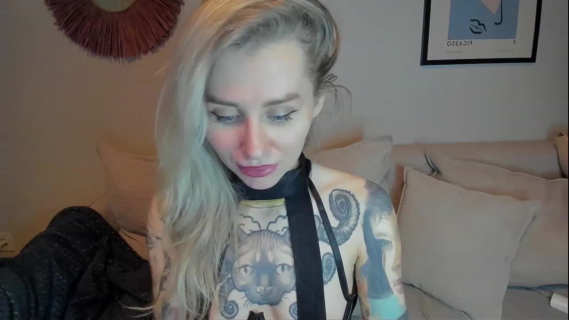 Gallery image thumbnail from Alexa_Smithhh's myfreecams stream on, 01/19/2024, 21:10 image 12 of 20