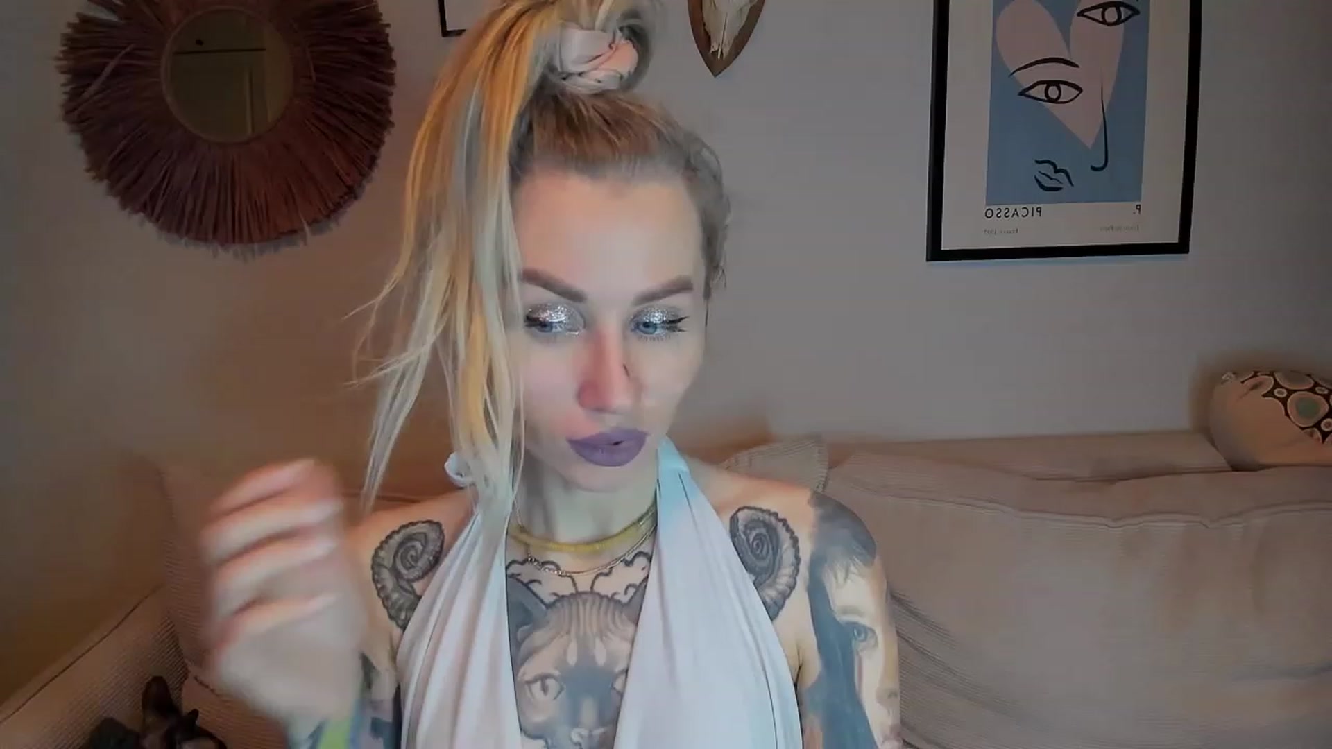 Gallery image thumbnail from Alexa_Smithhh's myfreecams stream on, 01/24/2024, 17:36 image 13 of 20