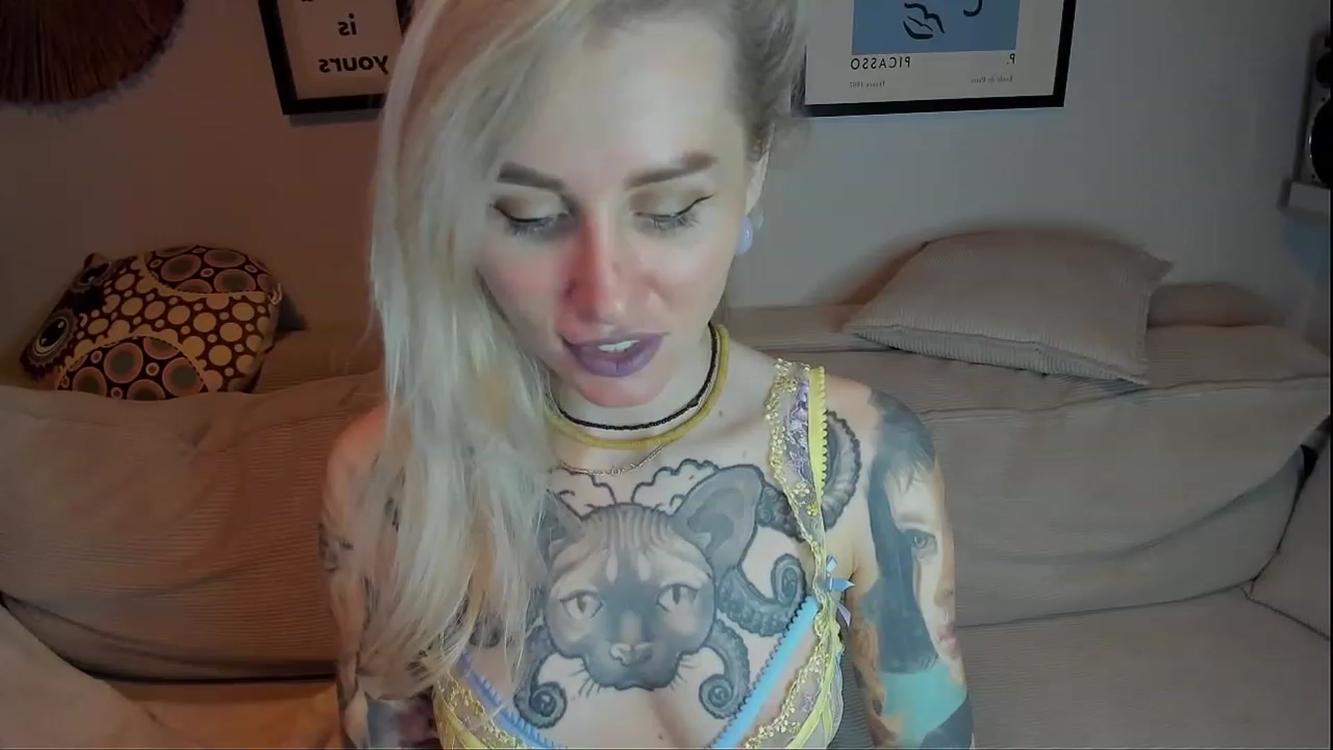 Gallery image thumbnail from Alexa_Smithhh's myfreecams stream on, 01/28/2024, 19:40 image 4 of 20