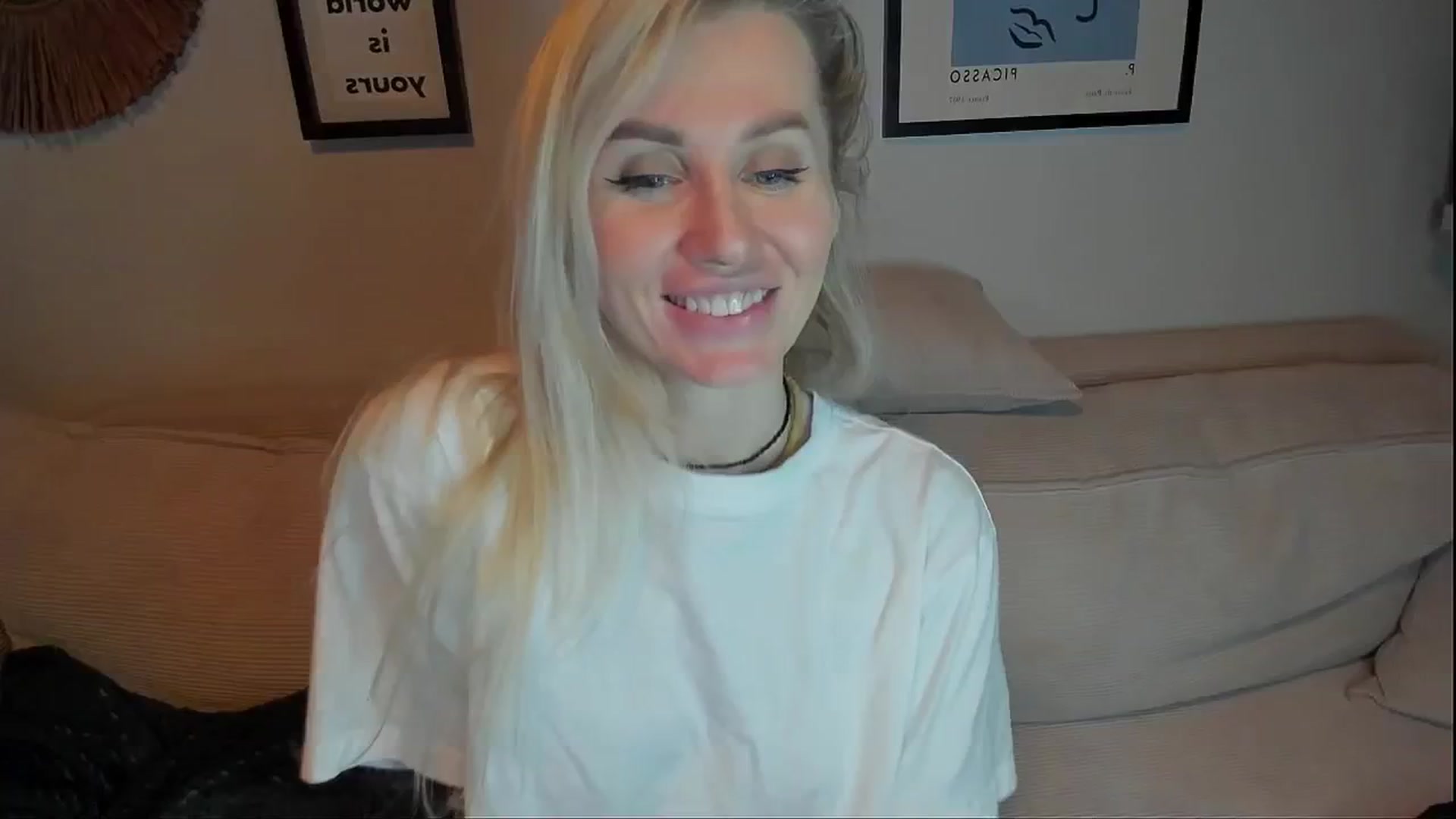 Gallery image thumbnail from Alexa_Smithhh's myfreecams stream on, 02/01/2024, 22:13 image 9 of 20