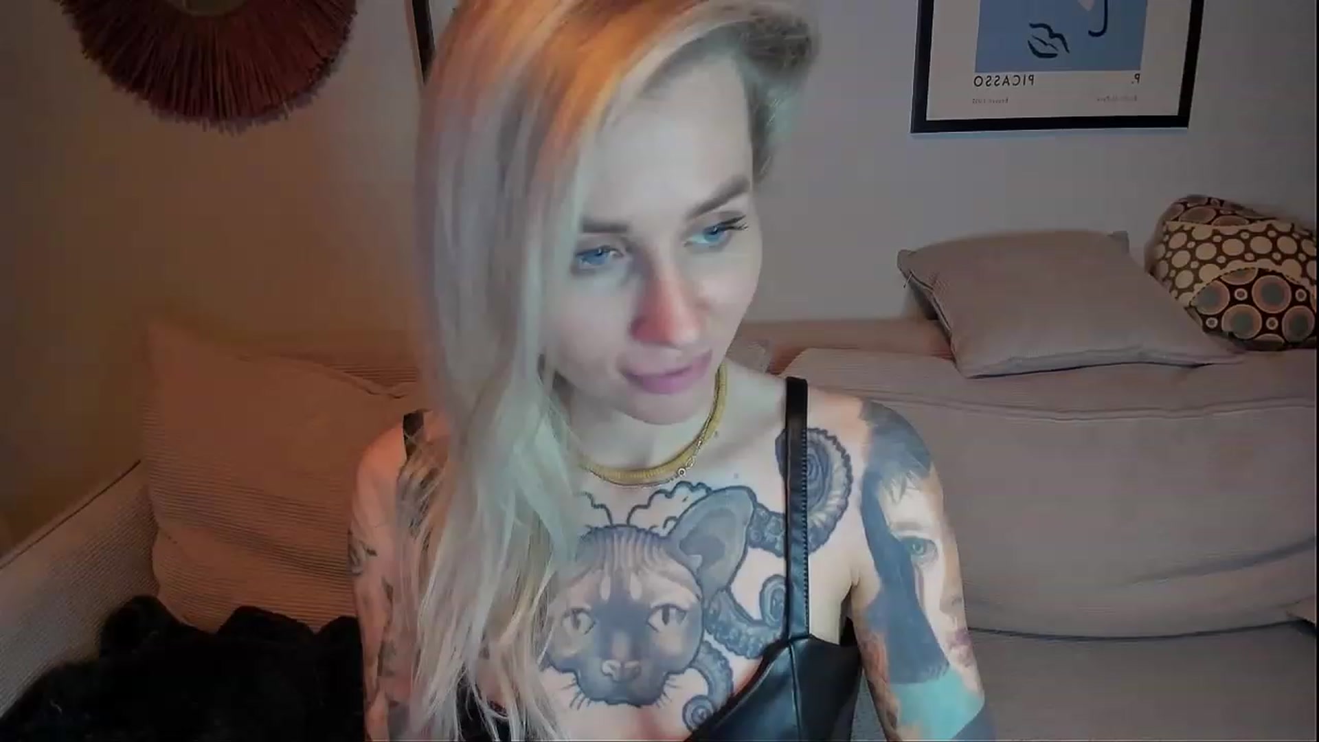 Gallery image thumbnail from Alexa_Smithhh's myfreecams stream on, 02/05/2024, 20:55 image 17 of 20