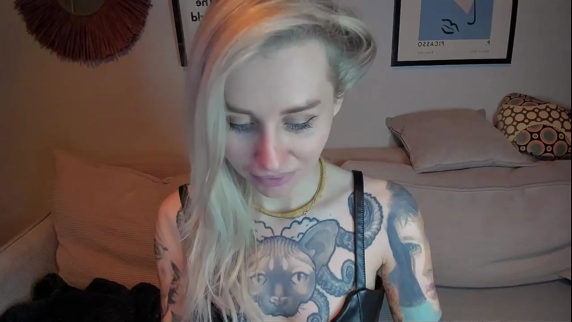 Gallery image thumbnail from Alexa_Smithhh's myfreecams stream on, 02/05/2024, 20:55 image 19 of 20