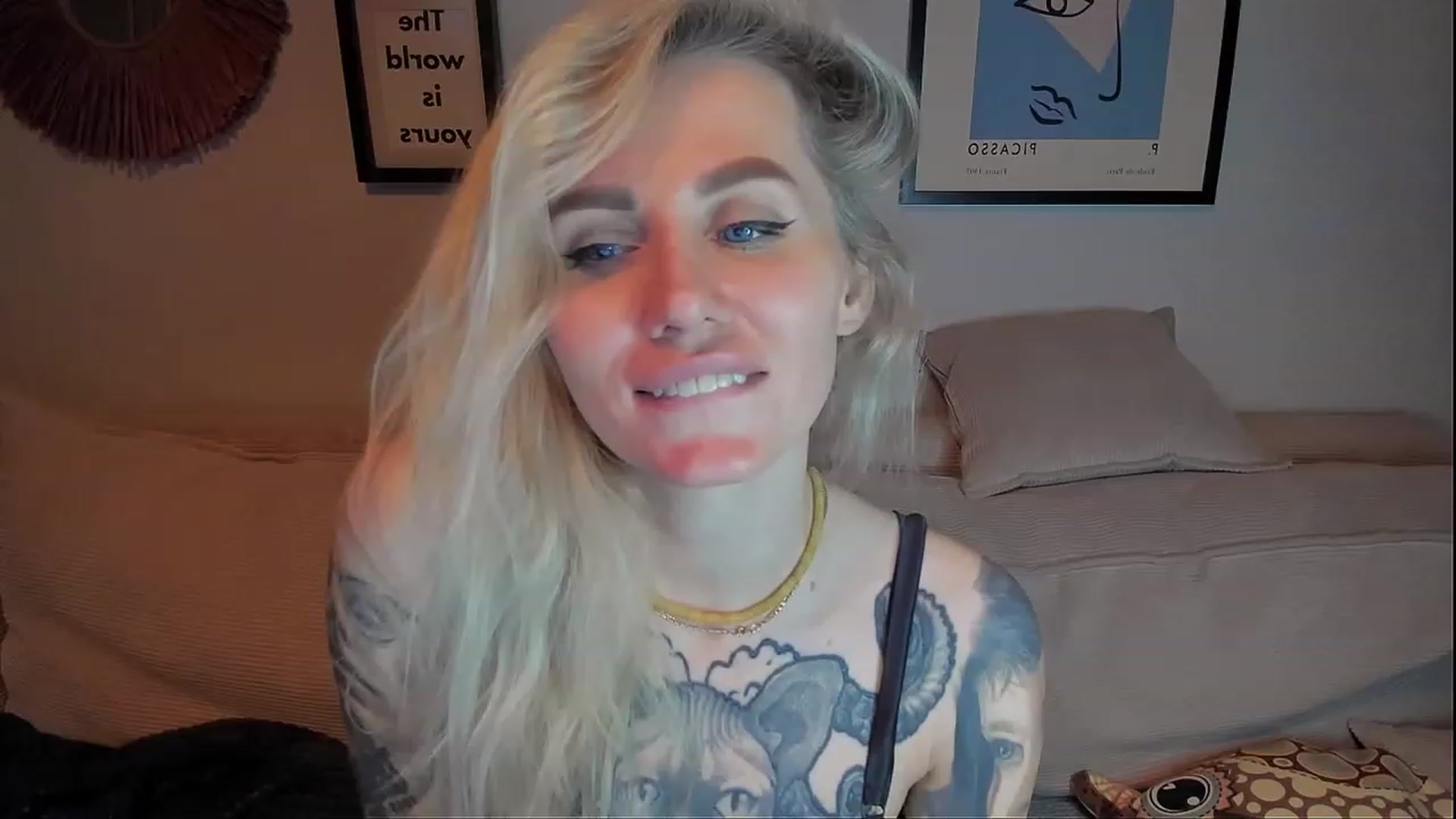 Gallery image thumbnail from Alexa_Smithhh's myfreecams stream on, 02/07/2024, 21:34 image 6 of 20