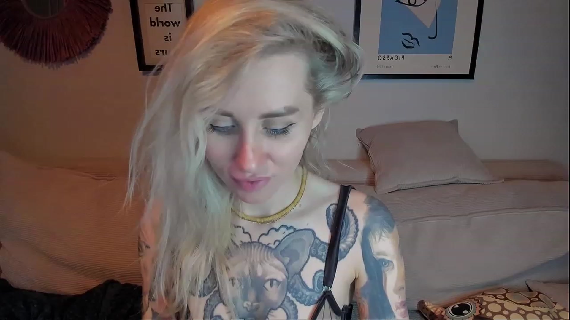 Gallery image thumbnail from Alexa_Smithhh's myfreecams stream on, 02/07/2024, 21:34 image 15 of 20