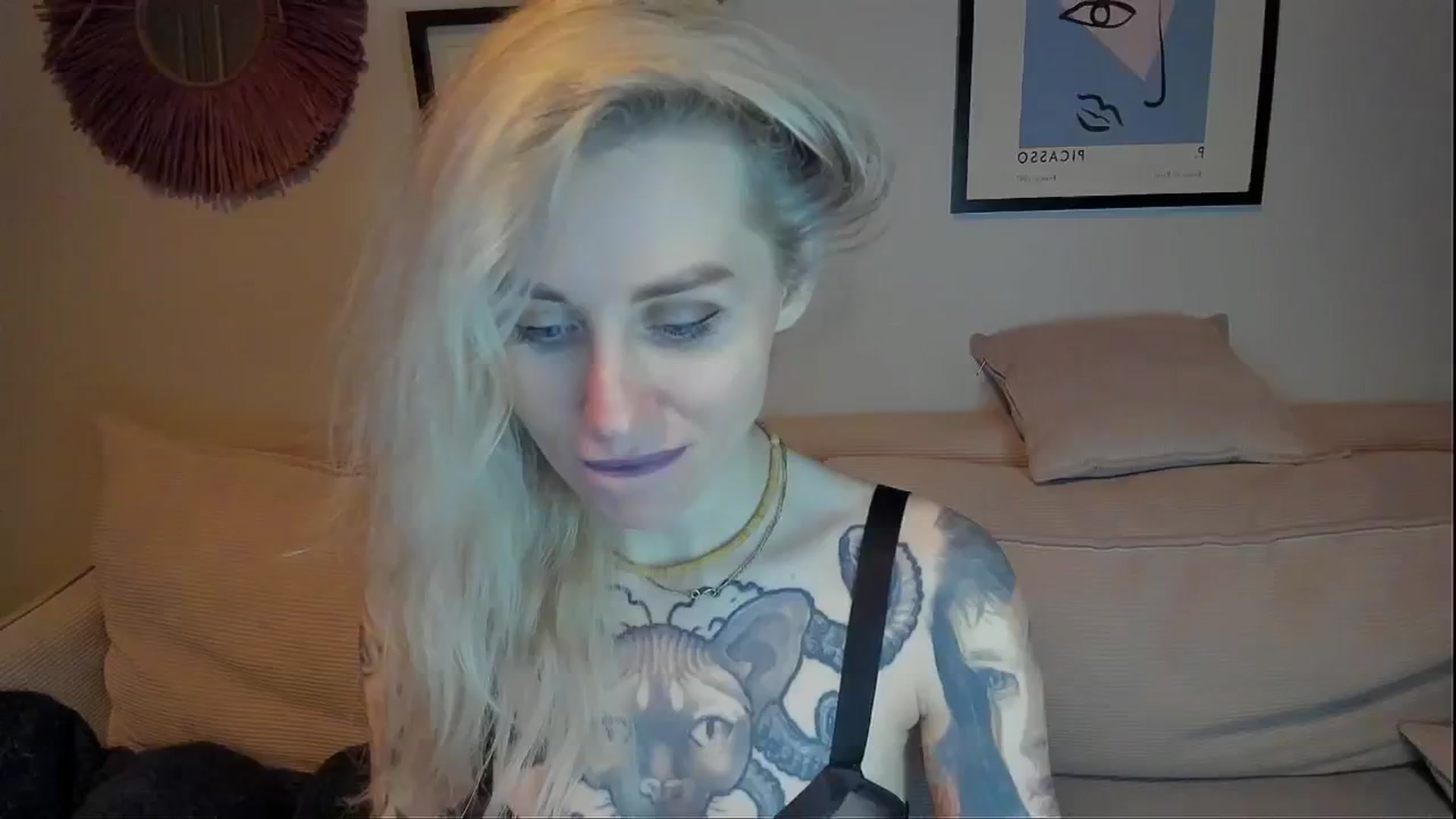Gallery image thumbnail from Alexa_Smithhh's myfreecams stream on, 02/08/2024, 19:28 image 8 of 20