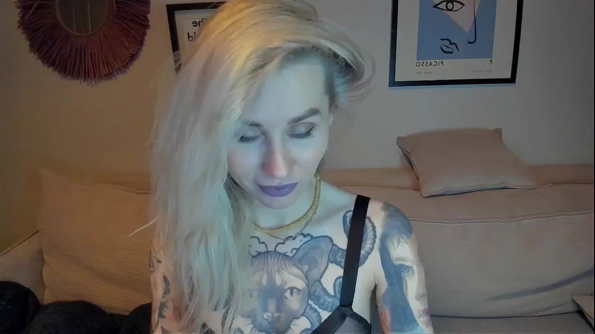 Gallery image thumbnail from Alexa_Smithhh's myfreecams stream on, 02/08/2024, 19:28 image 4 of 20