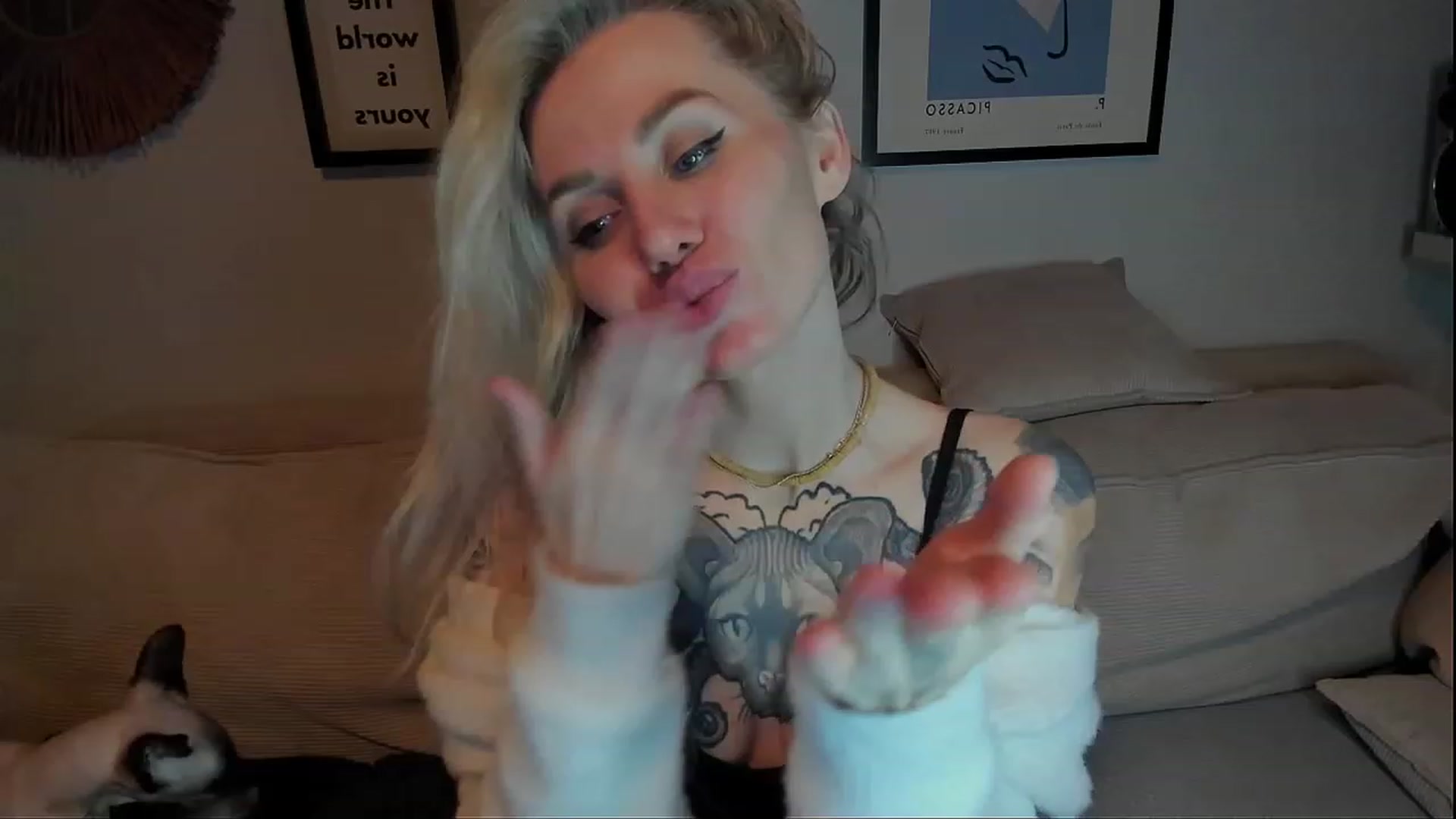 Gallery image thumbnail from Alexa_Smithhh's myfreecams stream on, 02/09/2024, 20:54 image 3 of 20