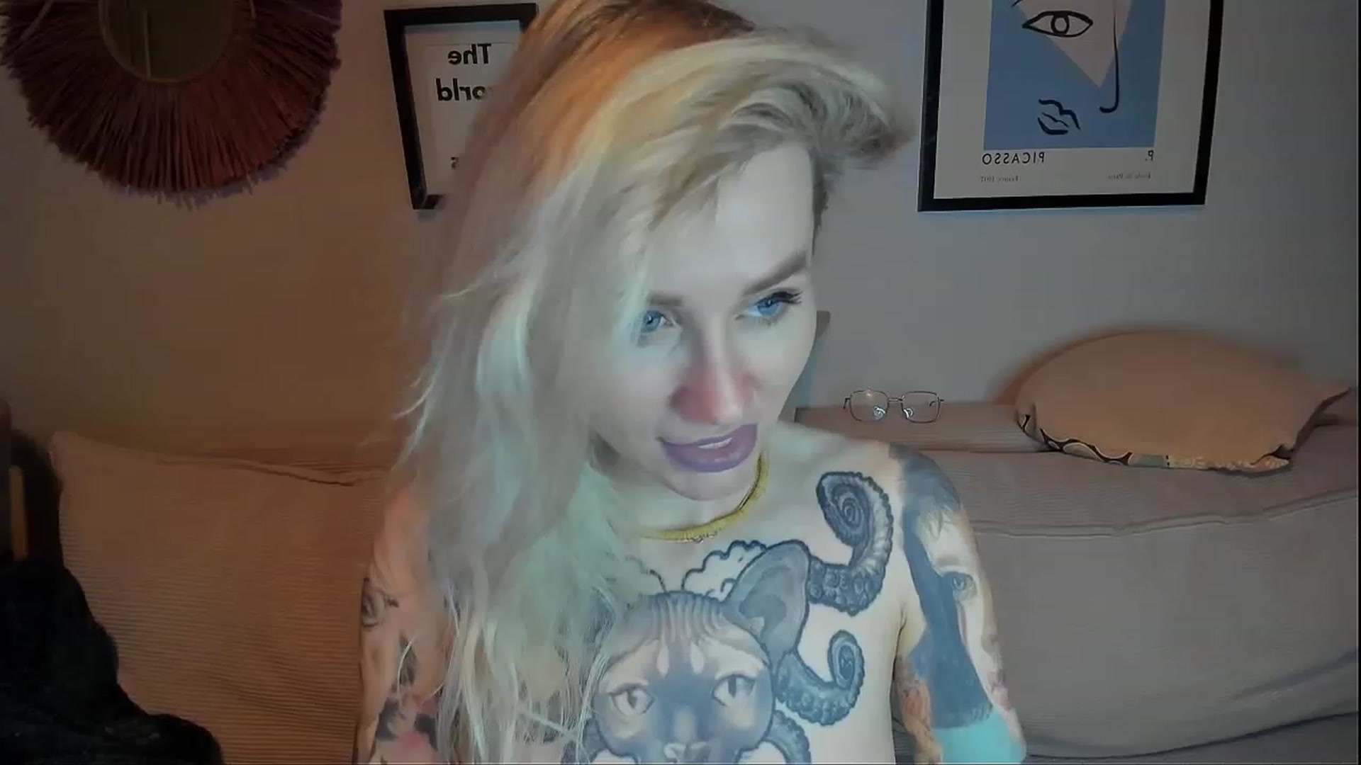 Gallery image thumbnail from Alexa_Smithhh's myfreecams stream on, 02/12/2024, 19:33 image 16 of 20