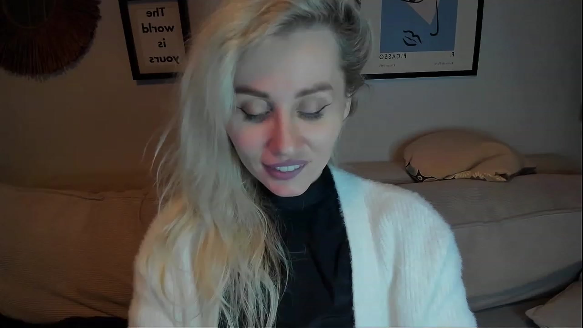 Gallery image thumbnail from Alexa_Smithhh's myfreecams stream on, 02/13/2024, 20:22 image 12 of 20