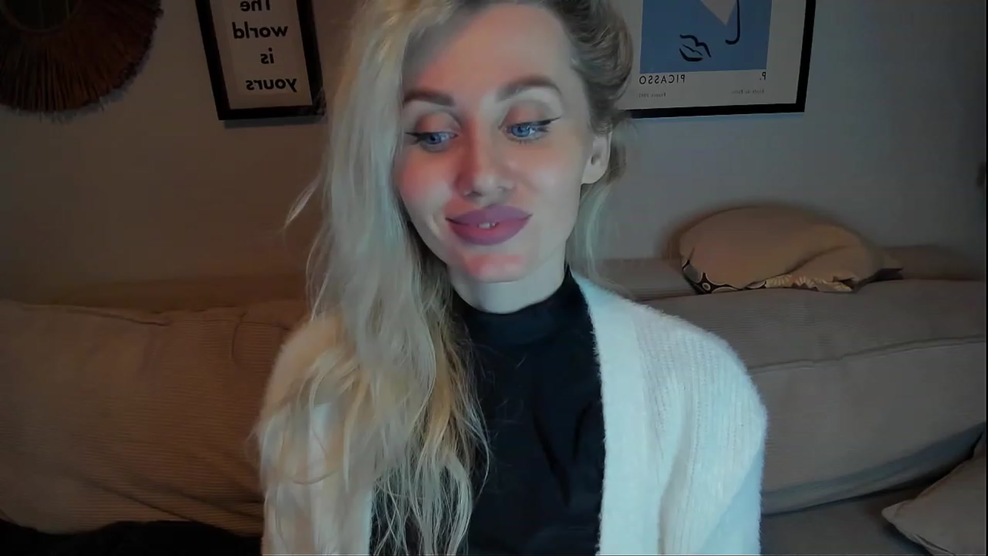Gallery image thumbnail from Alexa_Smithhh's myfreecams stream on, 02/13/2024, 20:22 image 15 of 20