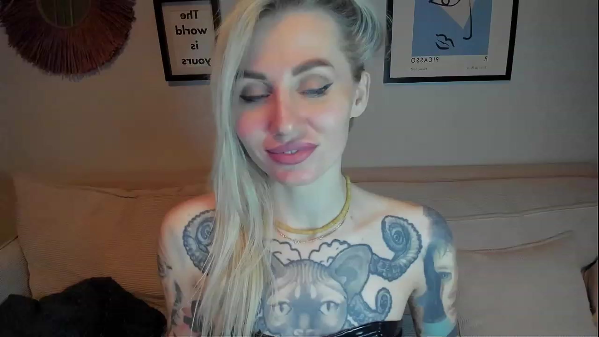 Gallery image thumbnail from Alexa_Smithhh's myfreecams stream on, 02/15/2024, 18:22 image 12 of 20