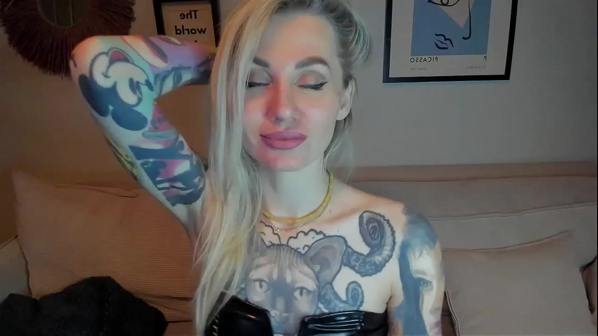 Gallery image thumbnail from Alexa_Smithhh's myfreecams stream on, 02/15/2024, 18:22 image 11 of 20