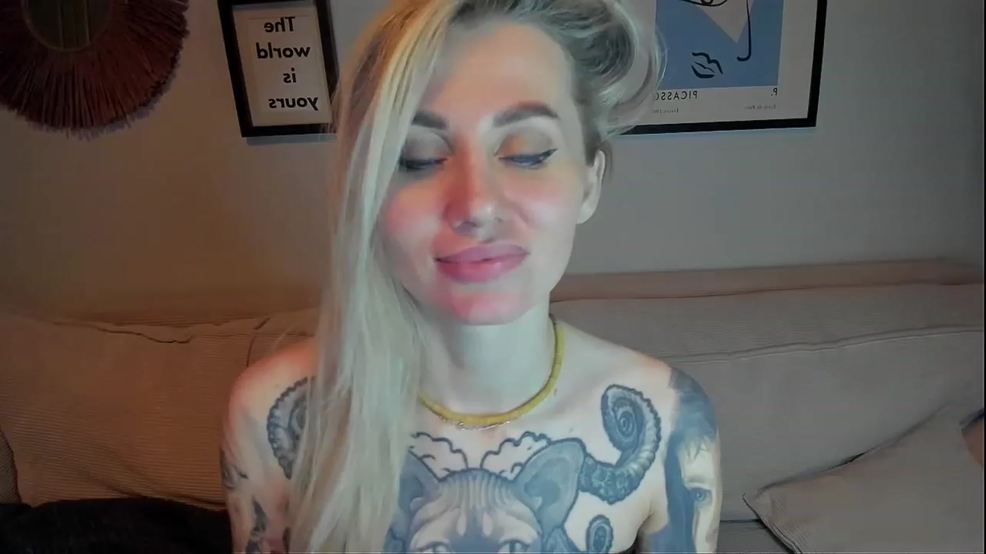 Gallery image thumbnail from Alexa_Smithhh's myfreecams stream on, 02/15/2024, 21:01 image 8 of 20