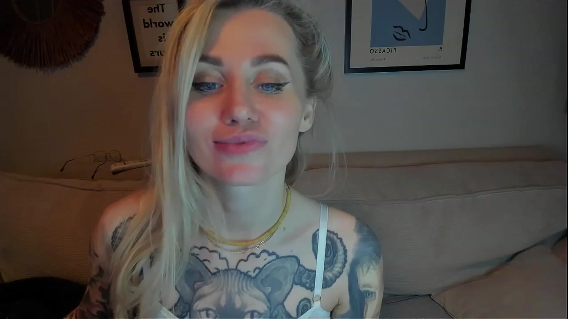 Gallery image thumbnail from Alexa_Smithhh's myfreecams stream on, 02/16/2024, 21:39 image 5 of 20