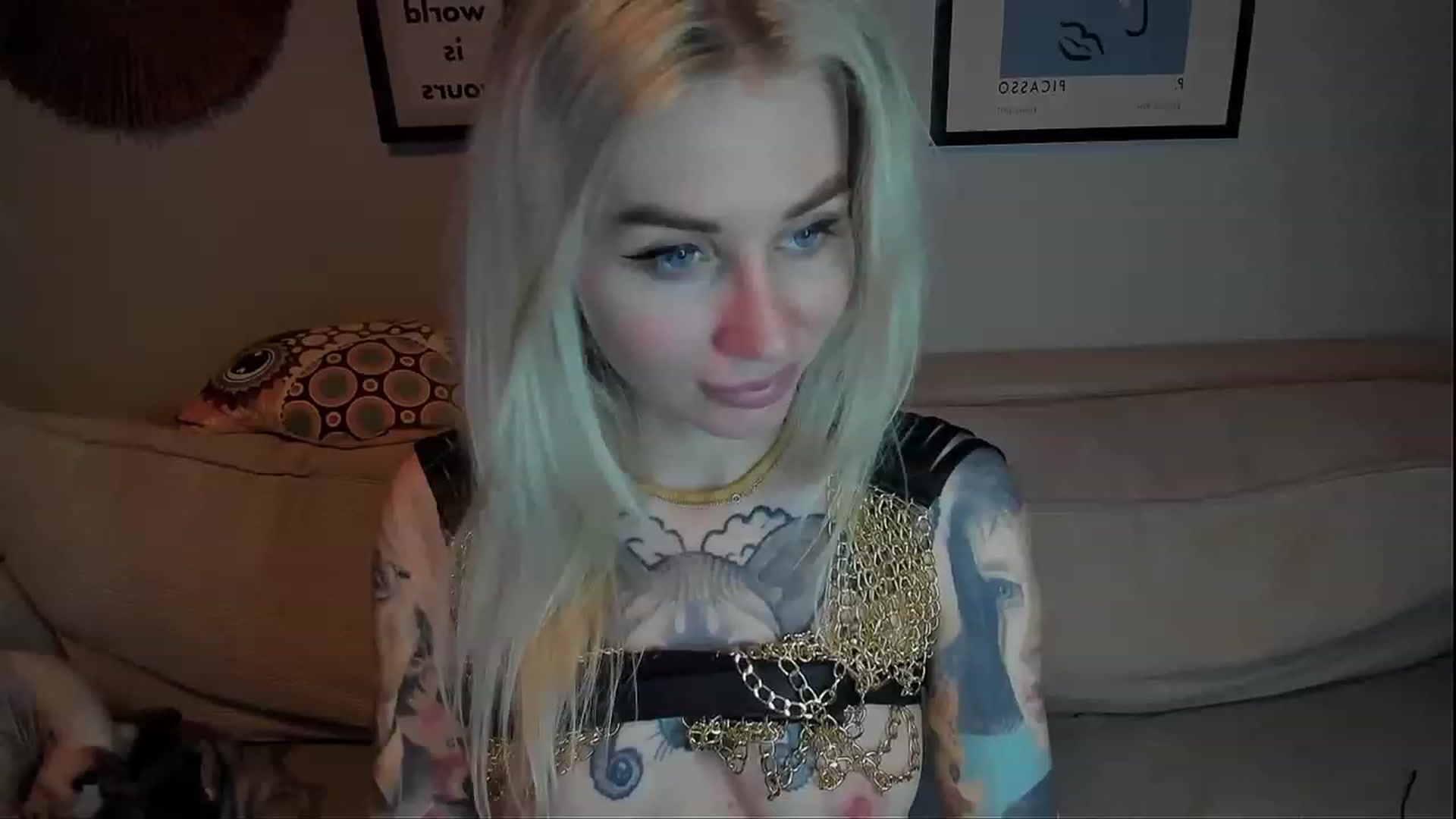 Gallery image thumbnail from Alexa_Smithhh's myfreecams stream on, 02/18/2024, 19:54 image 2 of 20