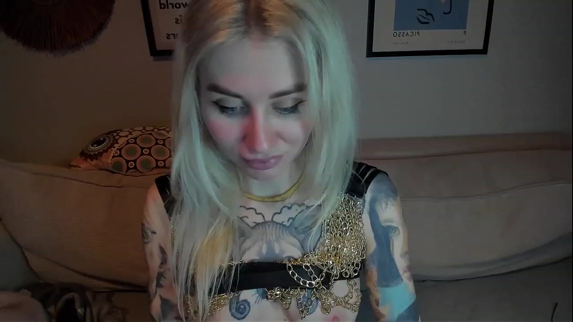 Gallery image thumbnail from Alexa_Smithhh's myfreecams stream on, 02/18/2024, 19:54 image 3 of 20