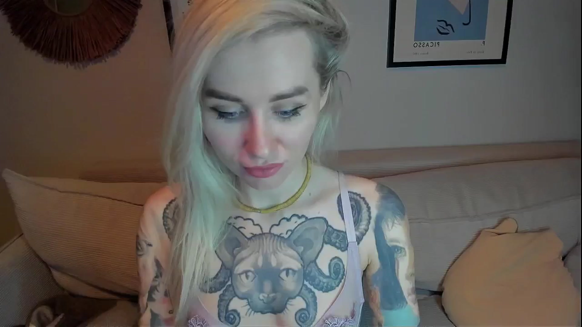 Gallery image thumbnail from Alexa_Smithhh's myfreecams stream on, 02/20/2024, 19:33 image 4 of 20