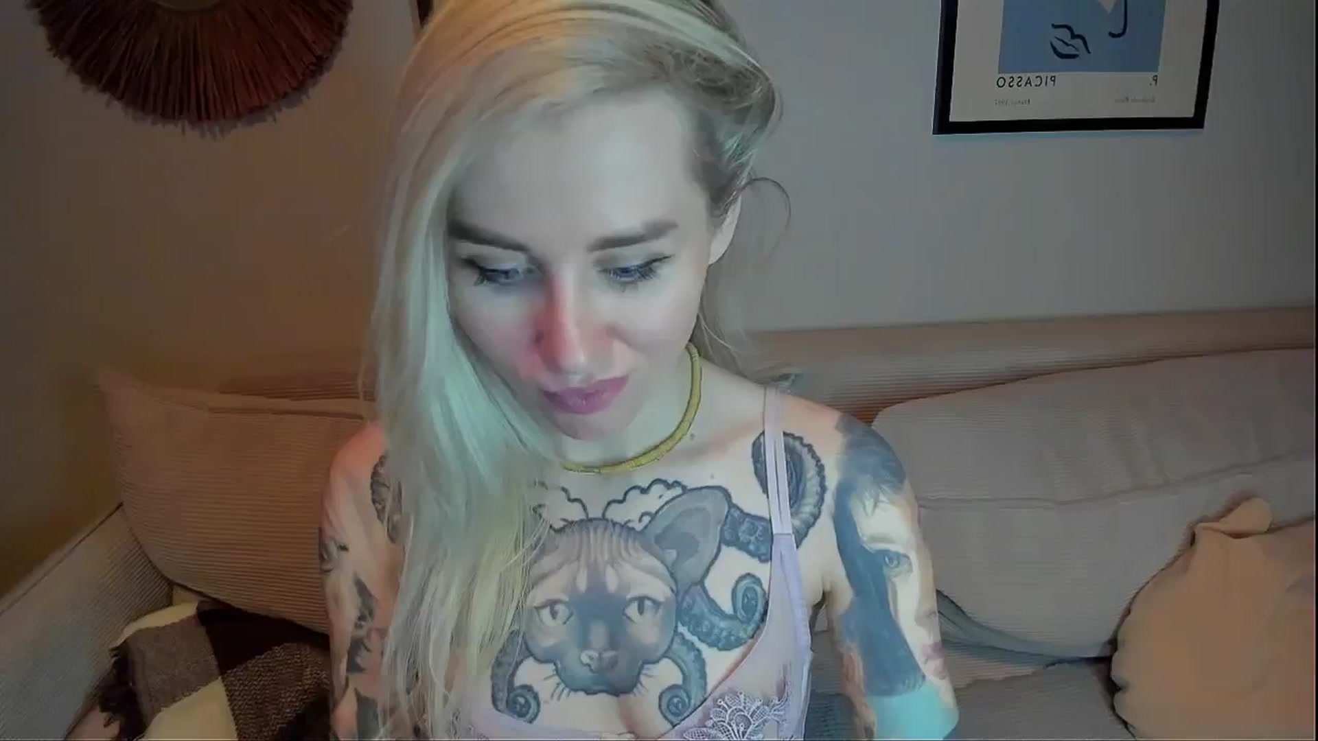 Gallery image thumbnail from Alexa_Smithhh's myfreecams stream on, 02/20/2024, 19:33 image 19 of 20