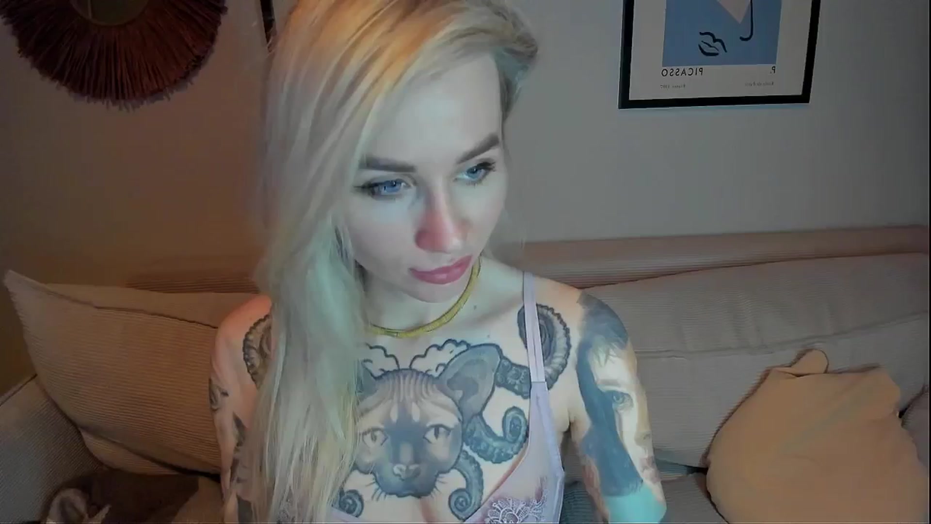 Gallery image thumbnail from Alexa_Smithhh's myfreecams stream on, 02/20/2024, 19:33 image 5 of 20