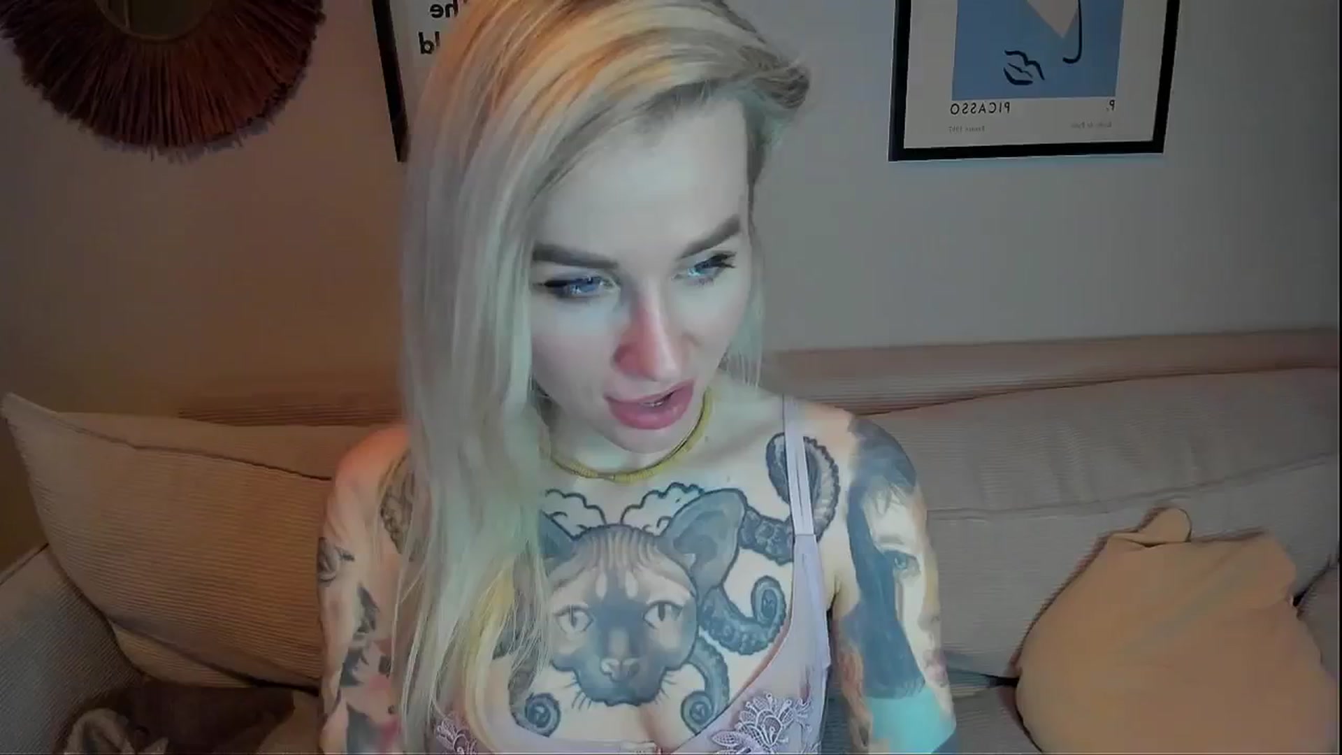 Gallery image thumbnail from Alexa_Smithhh's myfreecams stream on, 02/20/2024, 19:33 image 8 of 20