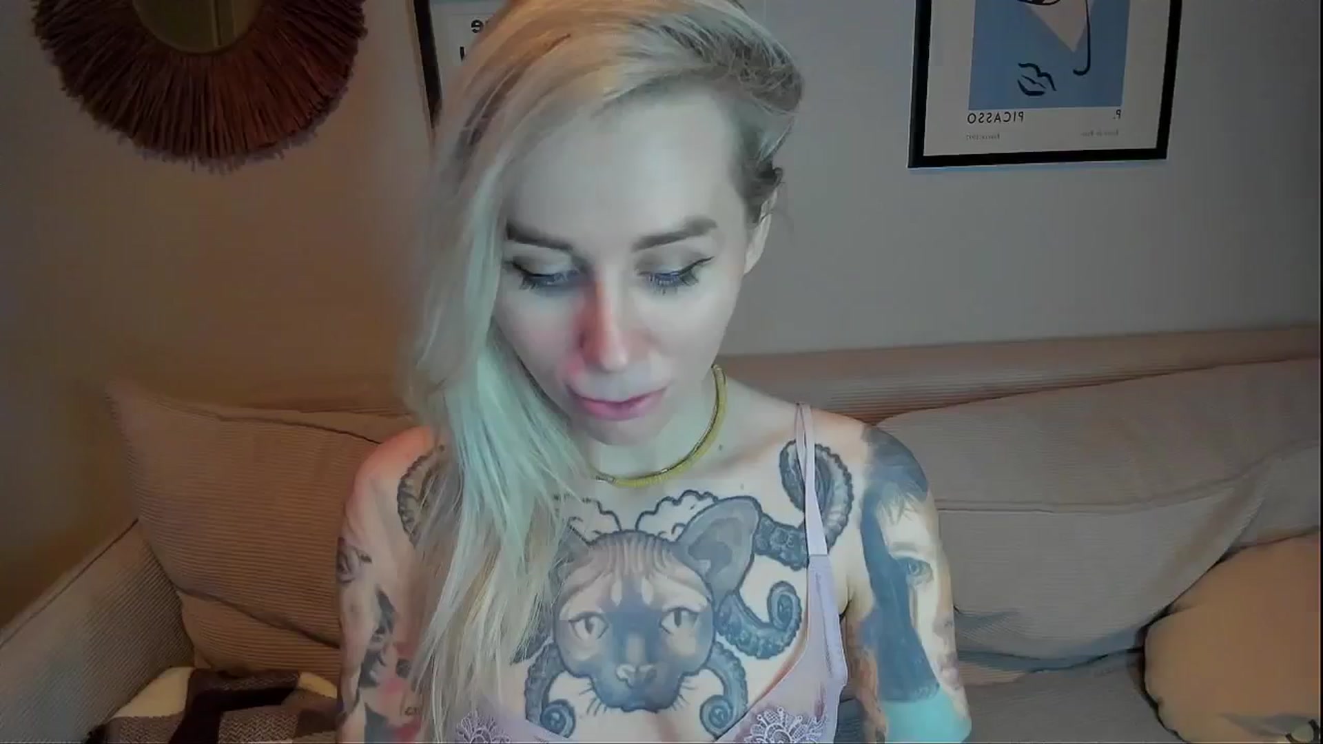 Gallery image thumbnail from Alexa_Smithhh's myfreecams stream on, 02/20/2024, 21:31 image 14 of 20