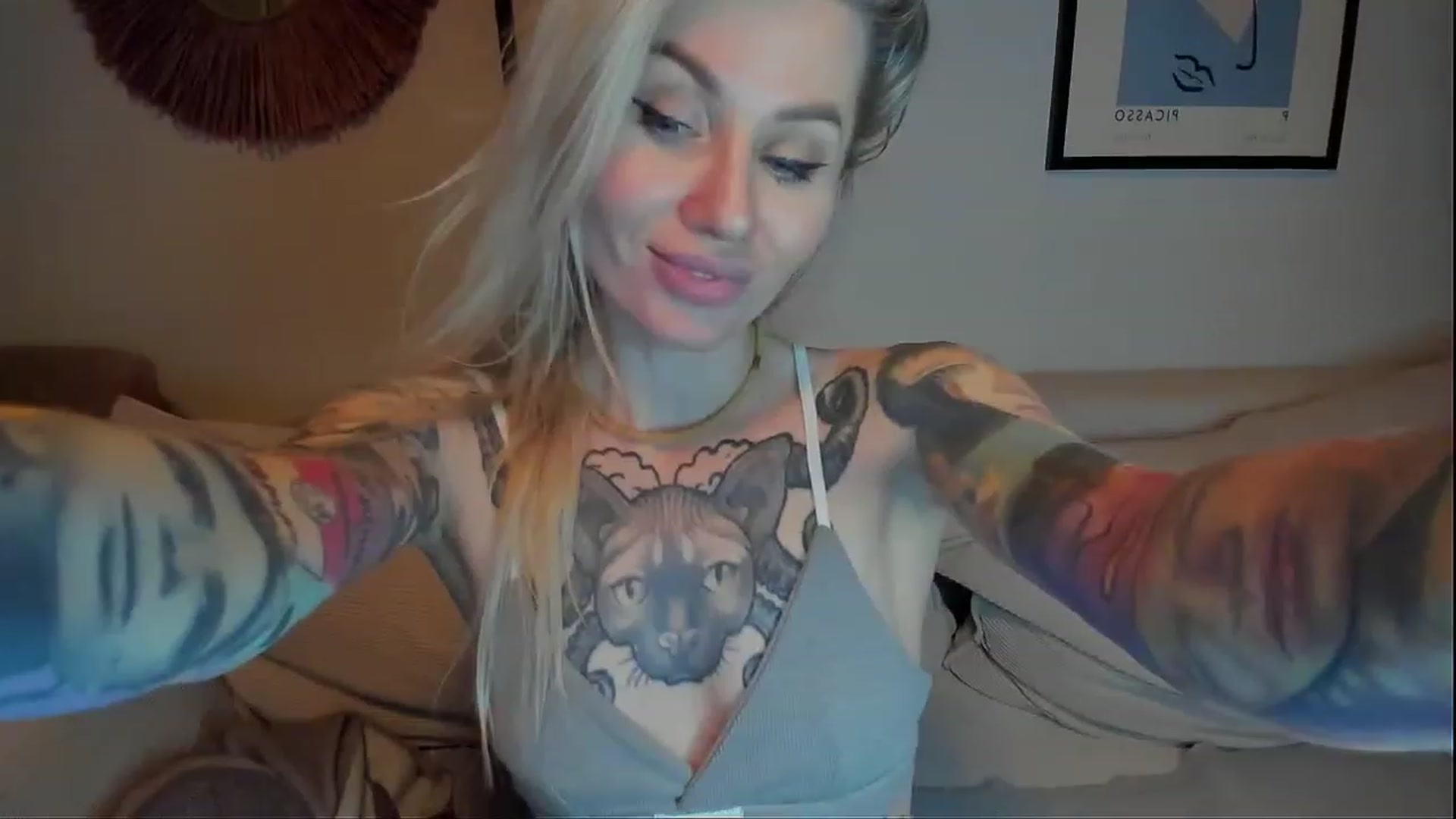Gallery image thumbnail from Alexa_Smithhh's myfreecams stream on, 02/23/2024, 19:09 image 17 of 20
