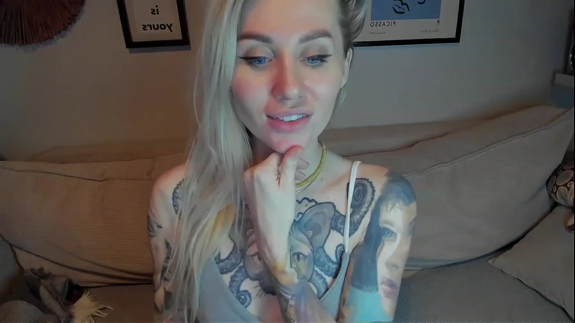 Gallery image thumbnail from Alexa_Smithhh's myfreecams stream on, 02/23/2024, 21:07 image 9 of 20