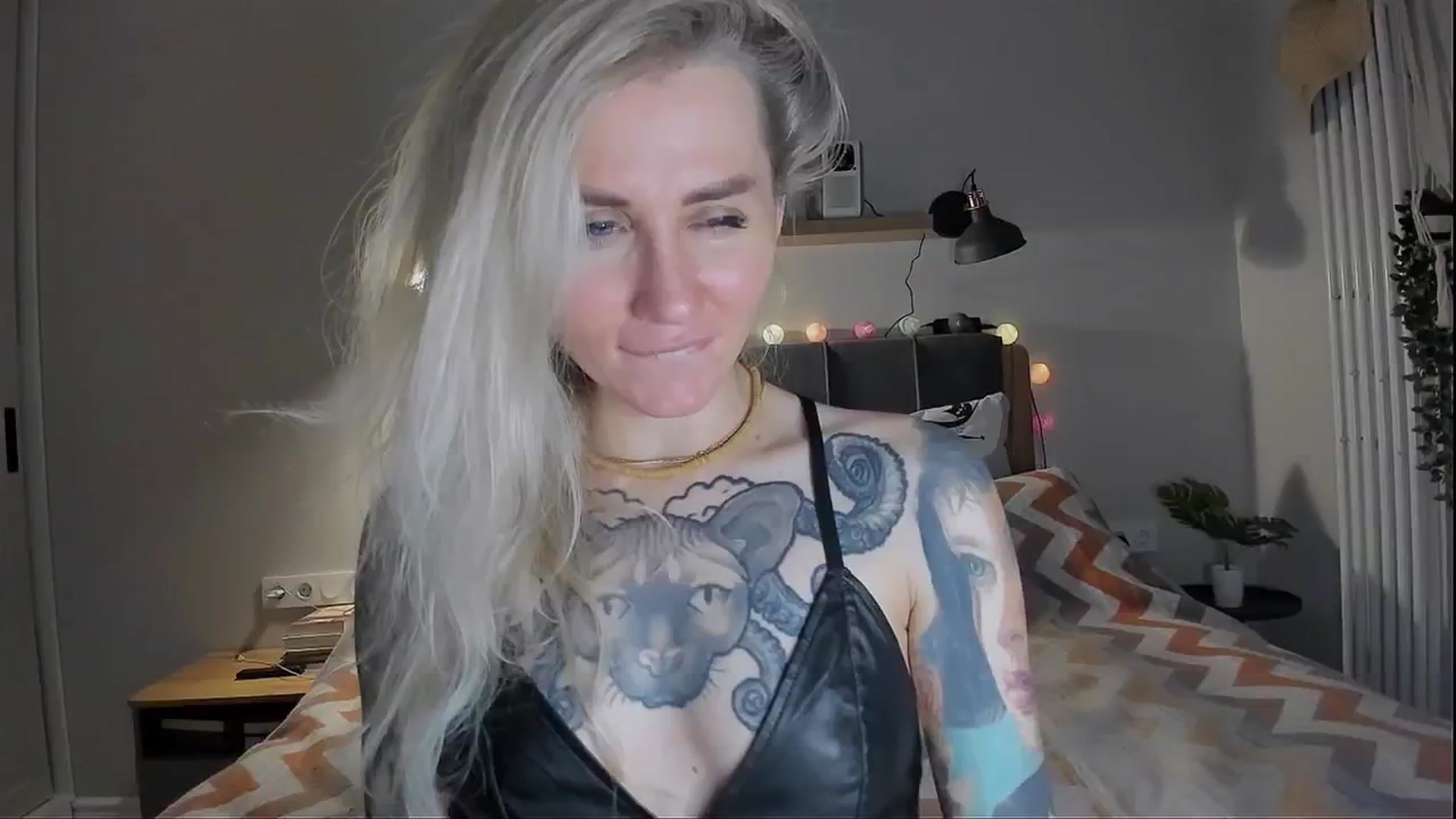 Gallery image thumbnail from Alexa_Smithhh's myfreecams stream on, 03/01/2024, 20:11 image 4 of 20