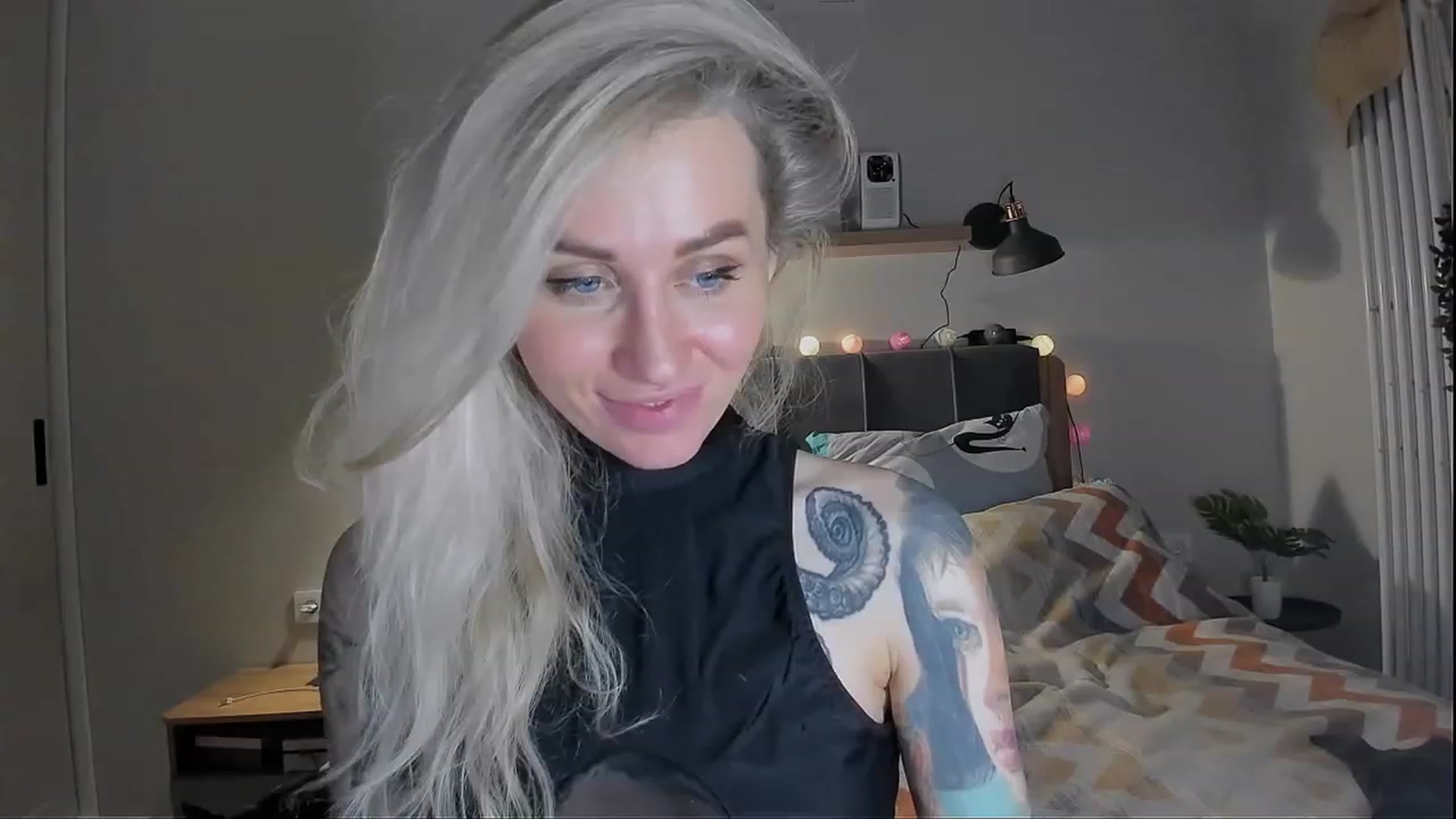 Gallery image thumbnail from Alexa_Smithhh's myfreecams stream on, 03/01/2024, 22:45 image 6 of 20