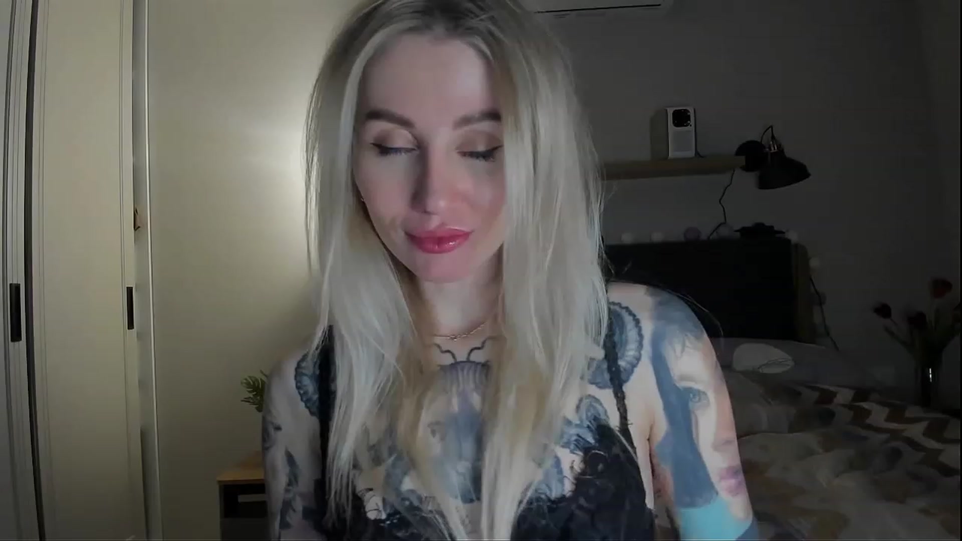 Gallery image thumbnail from Alexa_Smithhh's myfreecams stream on, 03/10/2024, 18:08 image 2 of 20