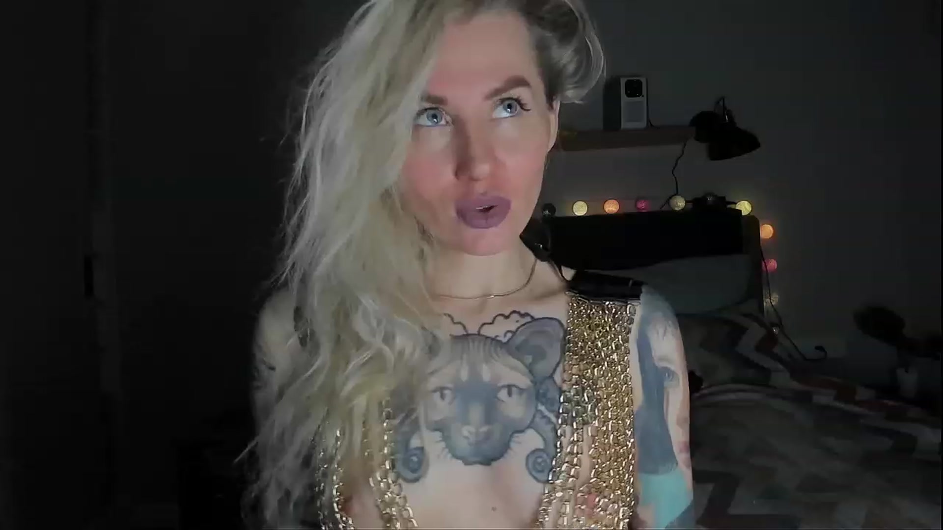 Gallery image thumbnail from Alexa_Smithhh's myfreecams stream on, 03/15/2024, 20:03 image 8 of 20