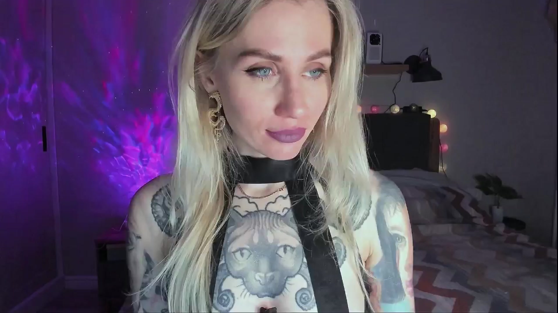Gallery image thumbnail from Alexa_Smithhh's myfreecams stream on, 03/24/2024, 20:43 image 6 of 20
