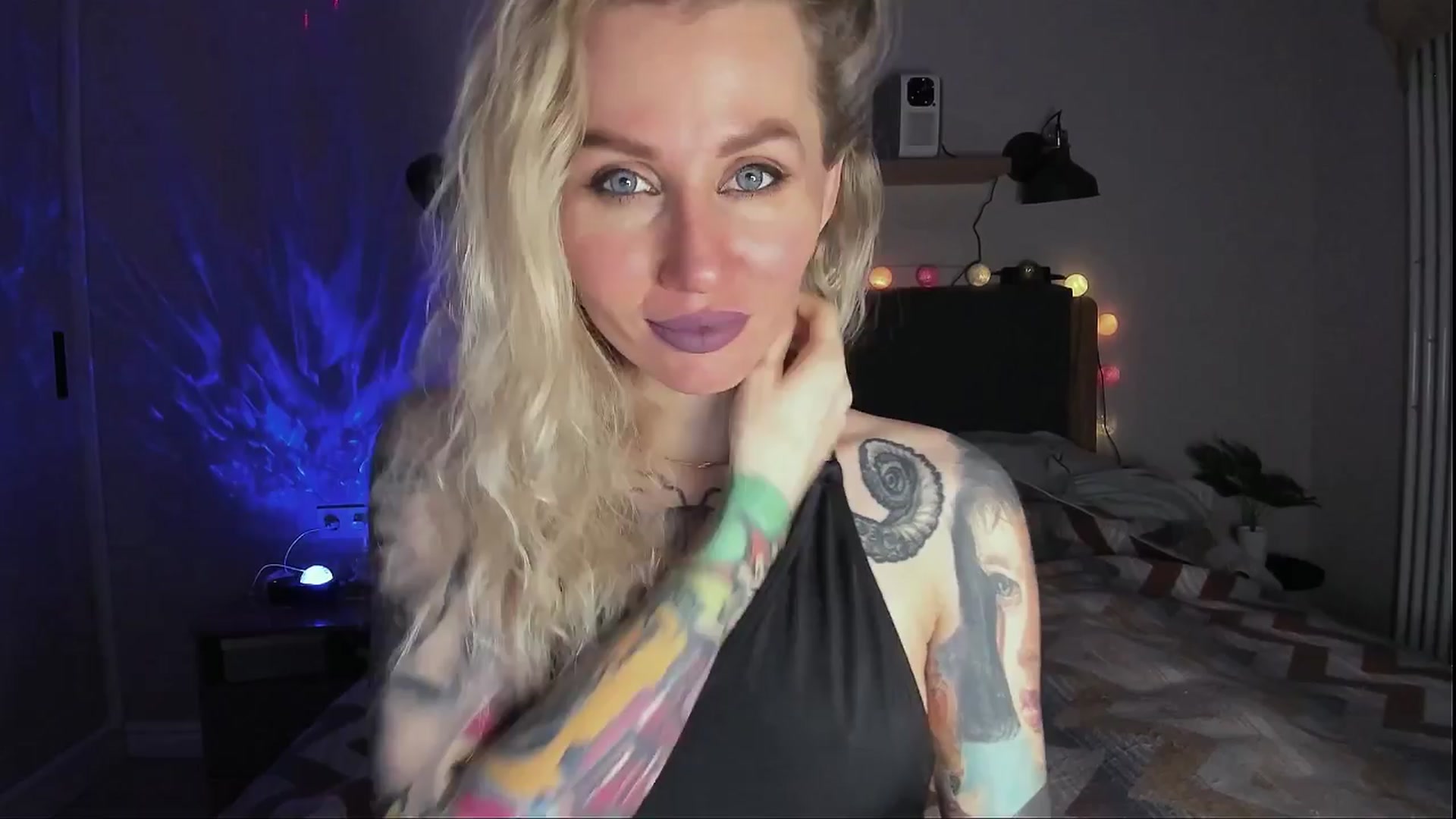 Gallery image thumbnail from Alexa_Smithhh's myfreecams stream on, 03/28/2024, 18:45 image 4 of 20