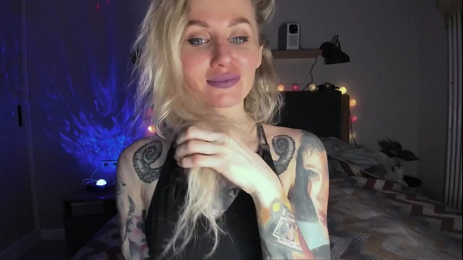 Gallery image thumbnail from Alexa_Smithhh's myfreecams stream on, 03/28/2024, 18:45 image 19 of 20