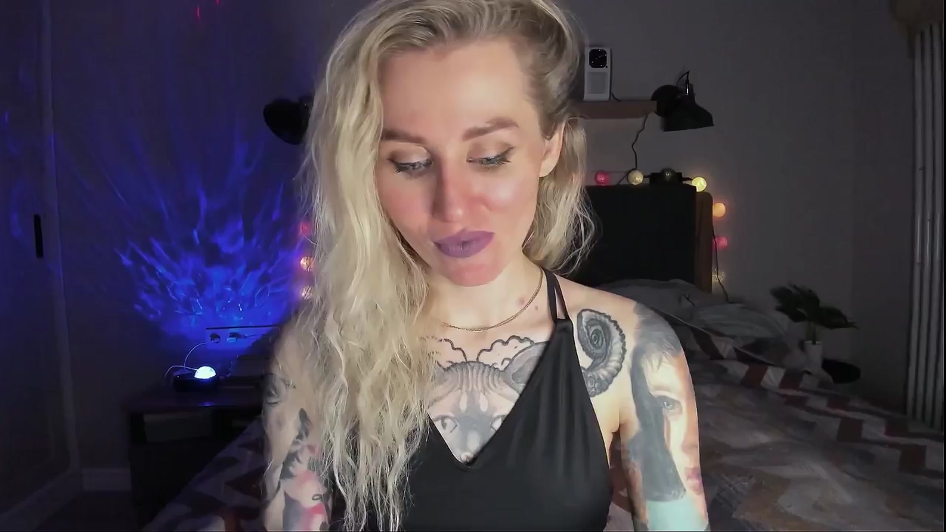 Gallery image thumbnail from Alexa_Smithhh's myfreecams stream on, 03/28/2024, 18:45 image 8 of 20