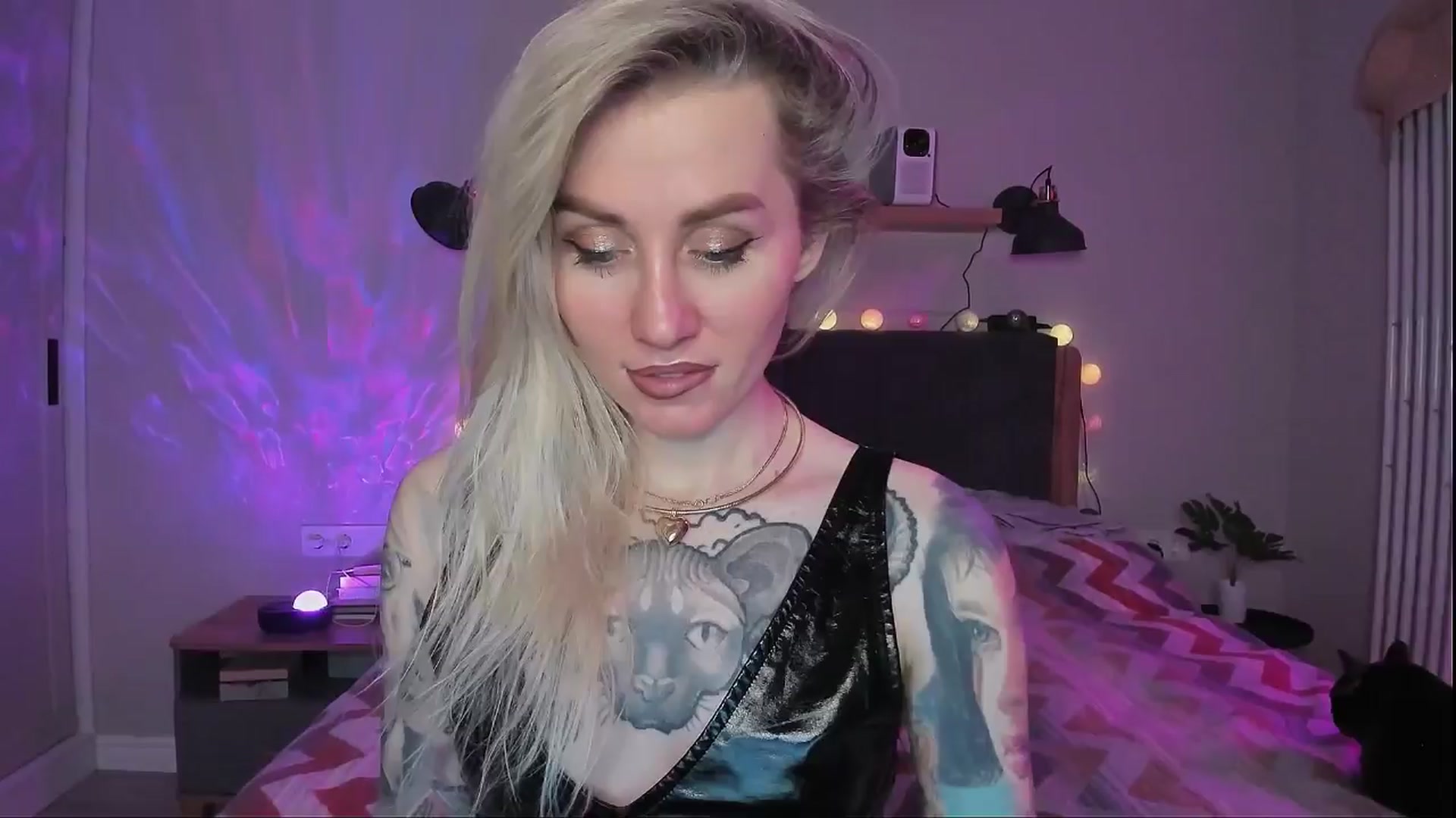 Gallery image thumbnail from Alexa_Smithhh's myfreecams stream on, 04/01/2024, 21:13 image 3 of 20