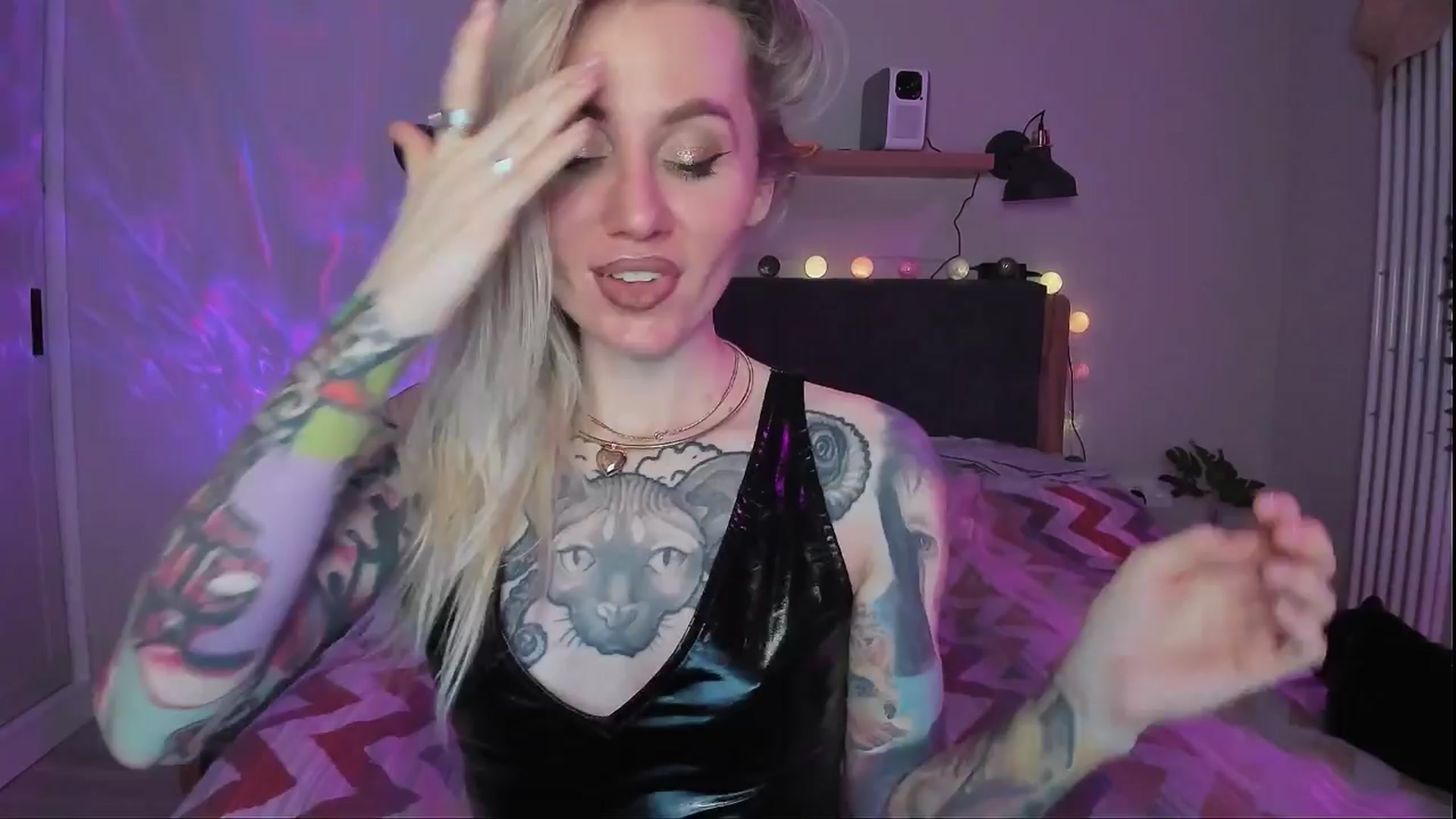 Gallery image thumbnail from Alexa_Smithhh's myfreecams stream on, 04/01/2024, 21:13 image 12 of 20