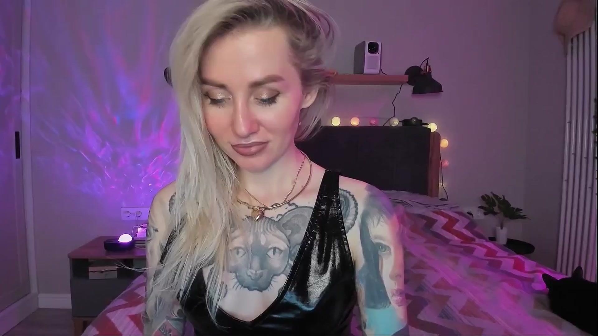 Gallery image thumbnail from Alexa_Smithhh's myfreecams stream on, 04/01/2024, 21:13 image 18 of 20