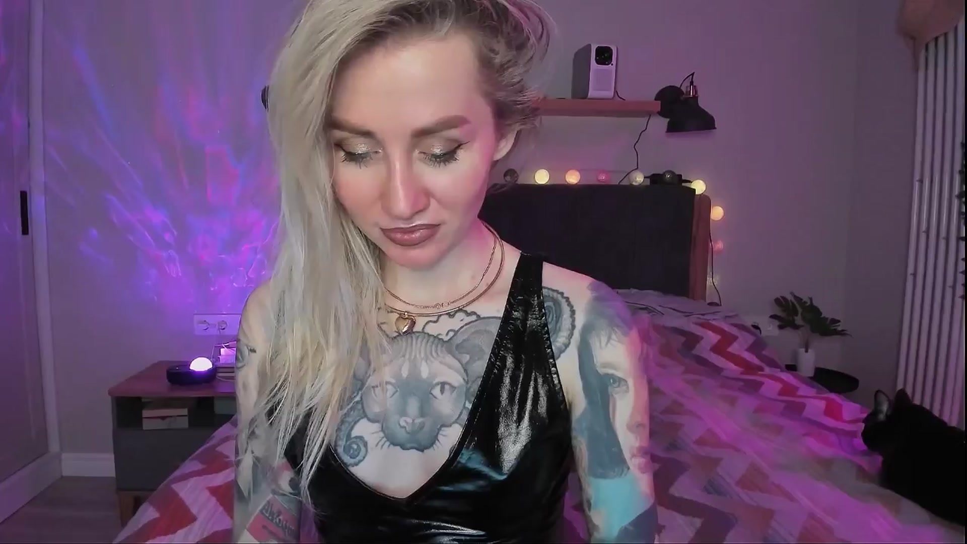 Gallery image thumbnail from Alexa_Smithhh's myfreecams stream on, 04/01/2024, 21:13 image 13 of 20