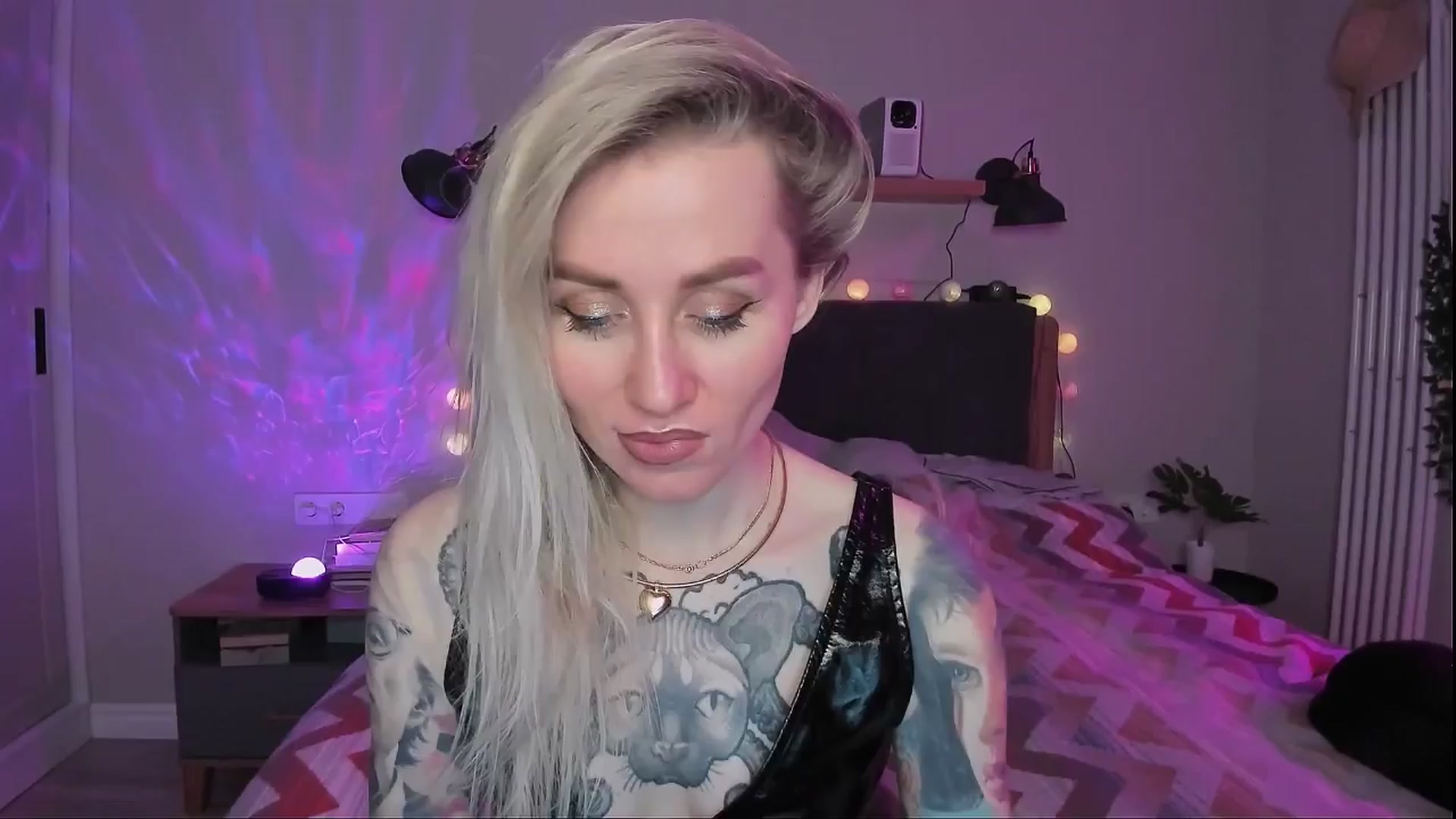 Gallery image thumbnail from Alexa_Smithhh's myfreecams stream on, 04/01/2024, 21:59 image 19 of 20