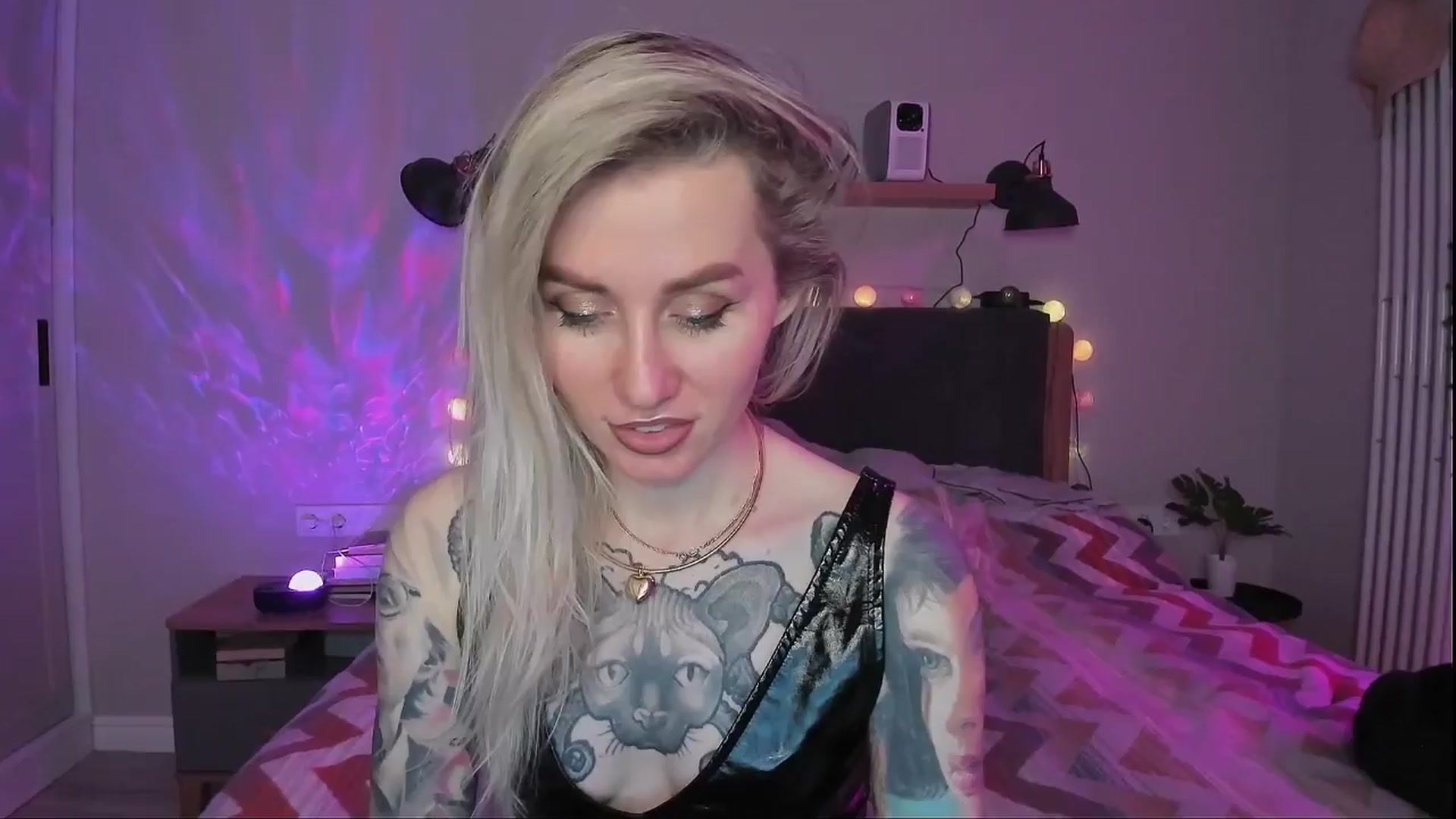 Gallery image thumbnail from Alexa_Smithhh's myfreecams stream on, 04/01/2024, 21:59 image 7 of 20