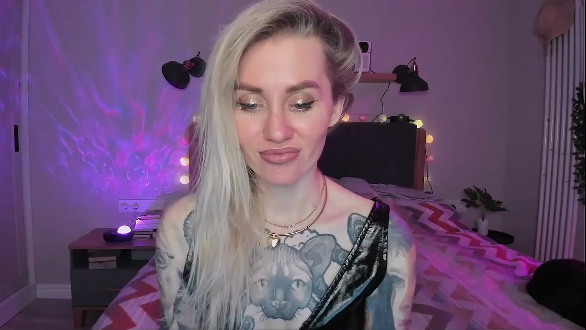 Gallery image thumbnail from Alexa_Smithhh's myfreecams stream on, 04/01/2024, 21:59 image 20 of 20