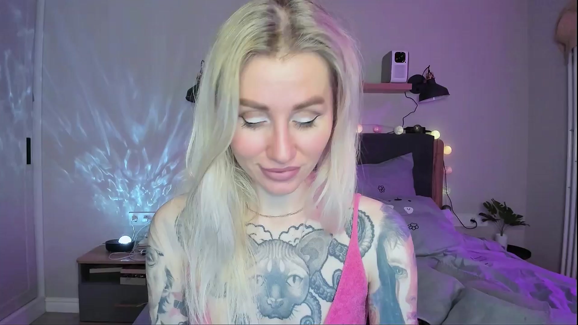 Gallery image thumbnail from Alexa_Smithhh's myfreecams stream on, 04/11/2024, 18:49 image 10 of 20