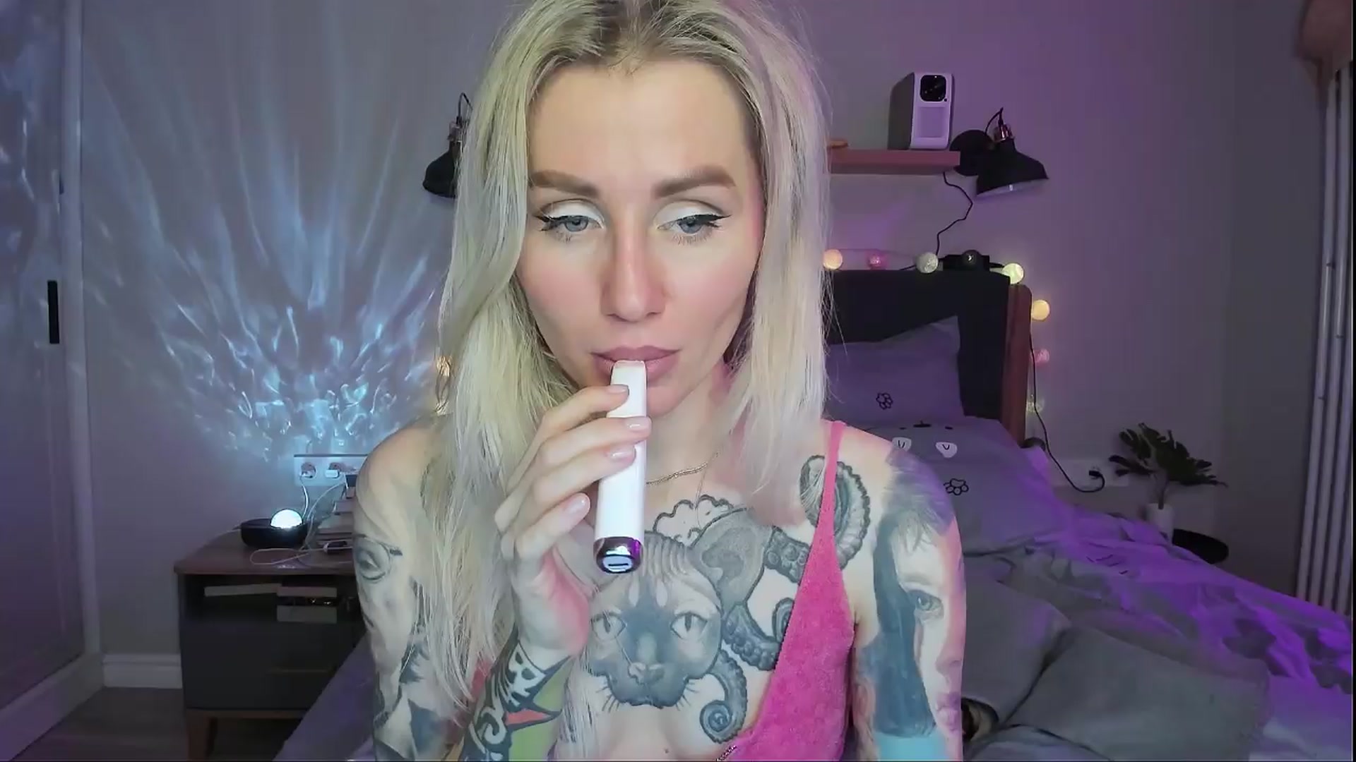 Gallery image thumbnail from Alexa_Smithhh's myfreecams stream on, 04/11/2024, 18:49 image 14 of 20