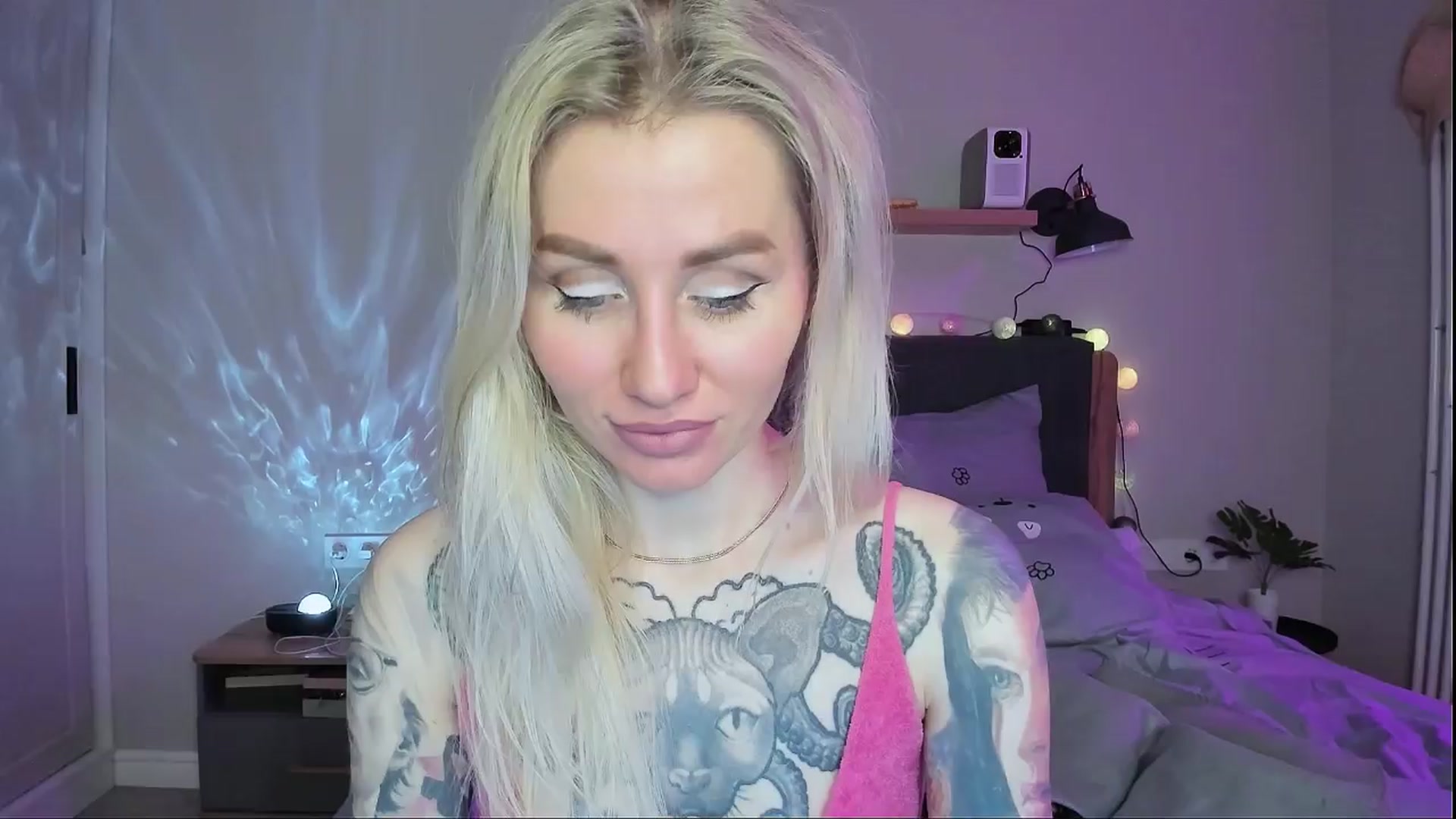 Gallery image thumbnail from Alexa_Smithhh's myfreecams stream on, 04/11/2024, 18:49 image 4 of 20