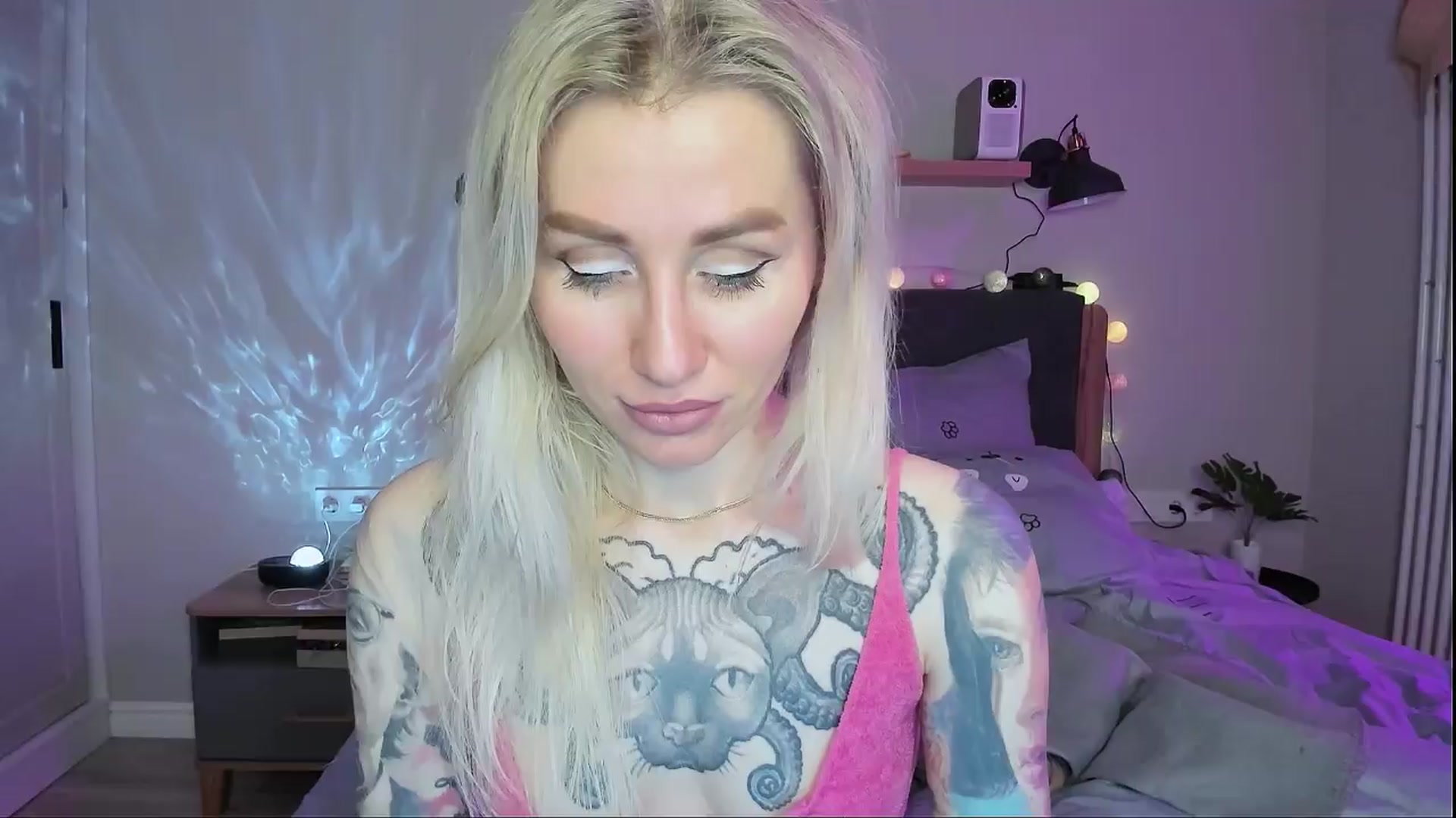 Gallery image thumbnail from Alexa_Smithhh's myfreecams stream on, 04/11/2024, 18:49 image 12 of 20