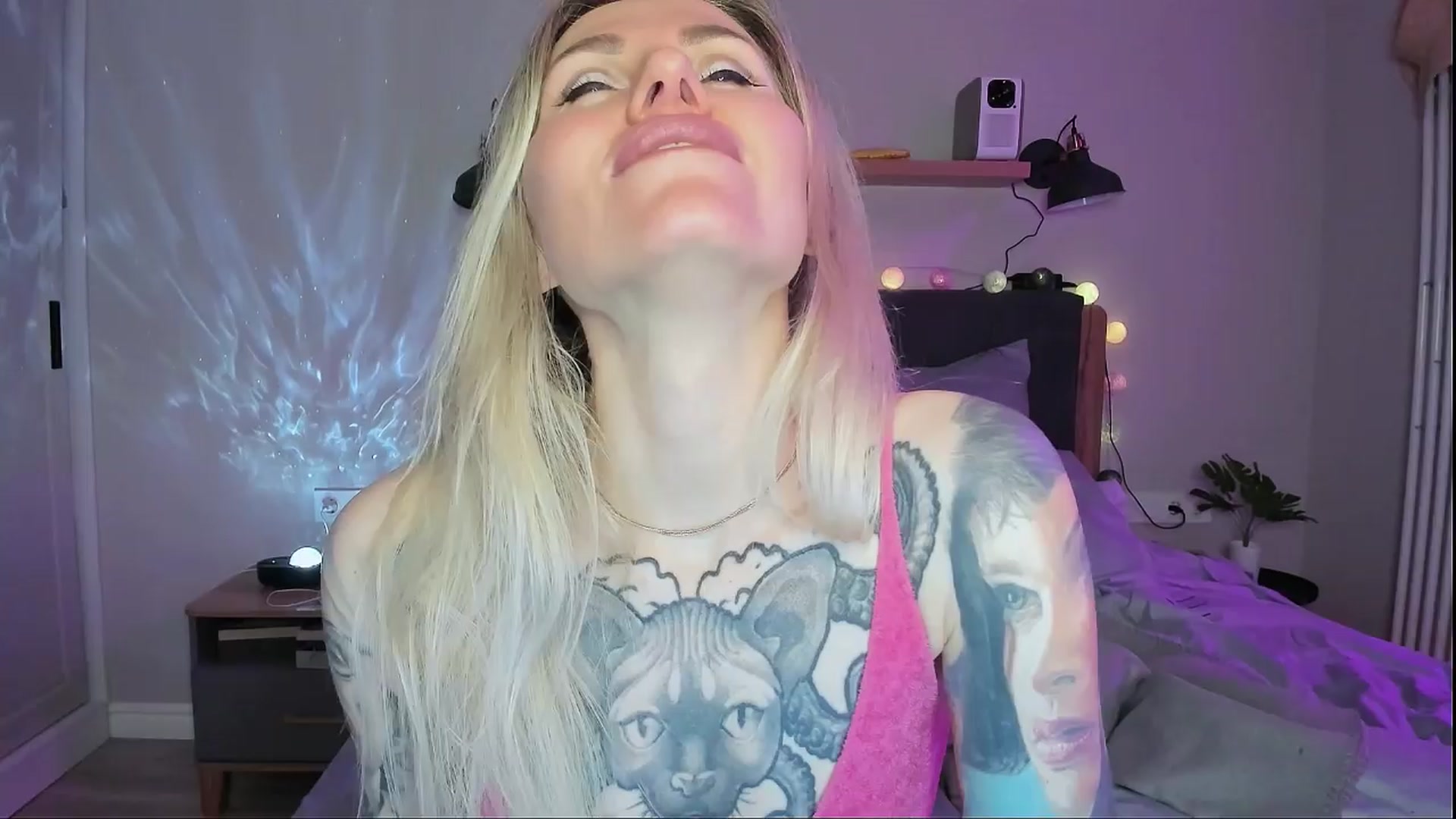 Gallery image thumbnail from Alexa_Smithhh's myfreecams stream on, 04/11/2024, 18:49 image 13 of 20
